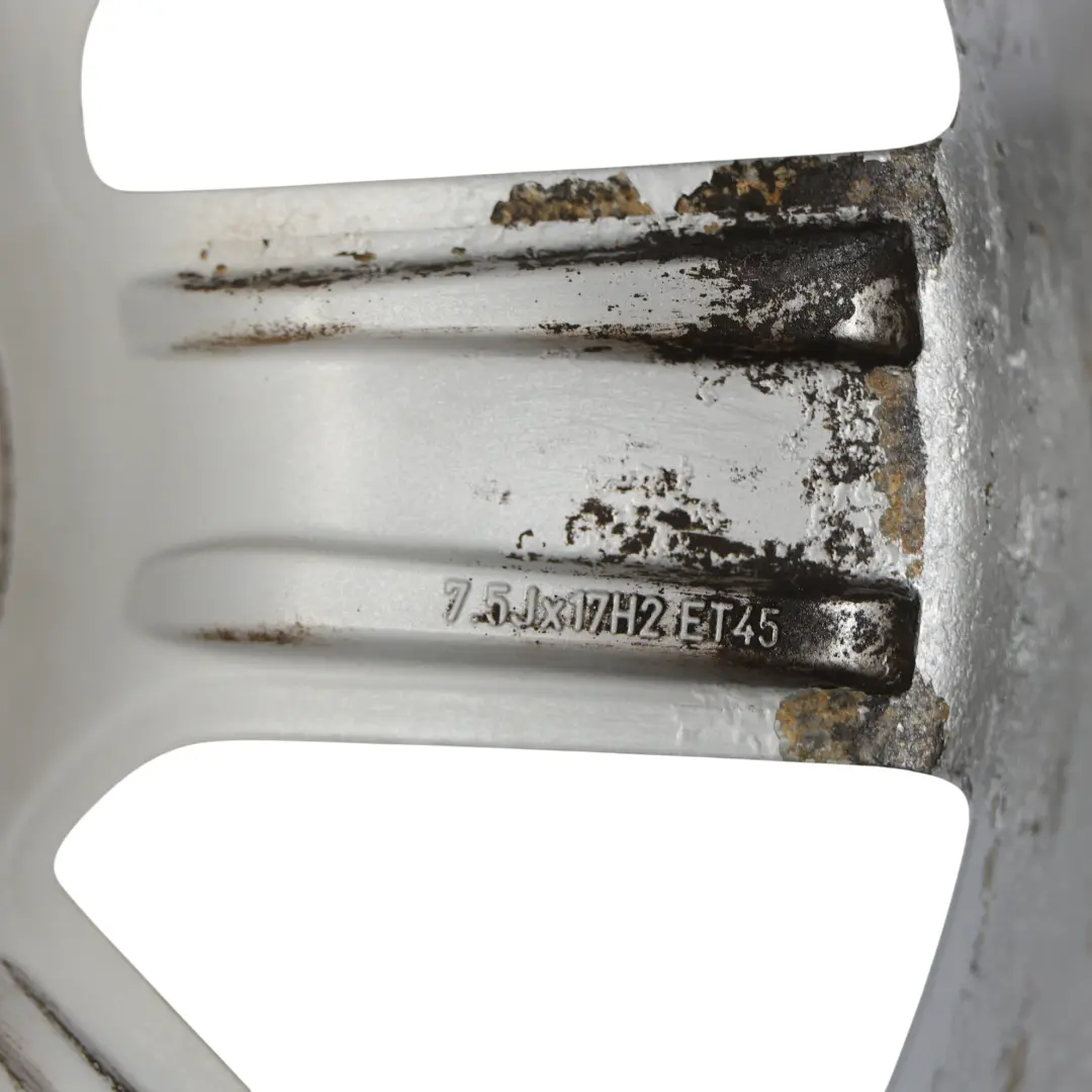 Srebrna Felga Aluminiowa 17" ET:45 7,5J do Audi A4 B8 A5 8T o numerze 8K0601025B Audi A4 B8 A5 8T Srebrna Felga Aluminiowa 17" ET:45 7,5J - SKU 8K0601025B-1 - Numer Części 8K0601025B