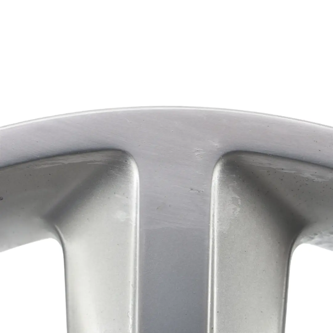 8K Srebrna Felga Aluminiowa 18" ET:47 8J Star Spoke do Audi A4 B8 o numerze 8K0601025Q Audi A4 B8 8K Srebrna Felga Aluminiowa 18" ET:47 8J Star Spoke - SKU 8K0601025Q-1 - Numer Części 8K0601025Q