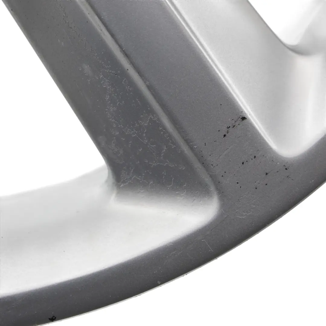 Silberne Alufelge 18" ET:47 8J Sternspeiche für Audi A4 B8 mit Teilenummer 8K0601025Q Audi A4 B8 Silberne Alufelge 18" ET:47 8J Sternspeiche - SKU 8K0601025Q-1 - Teilenummer 8K0601025Q