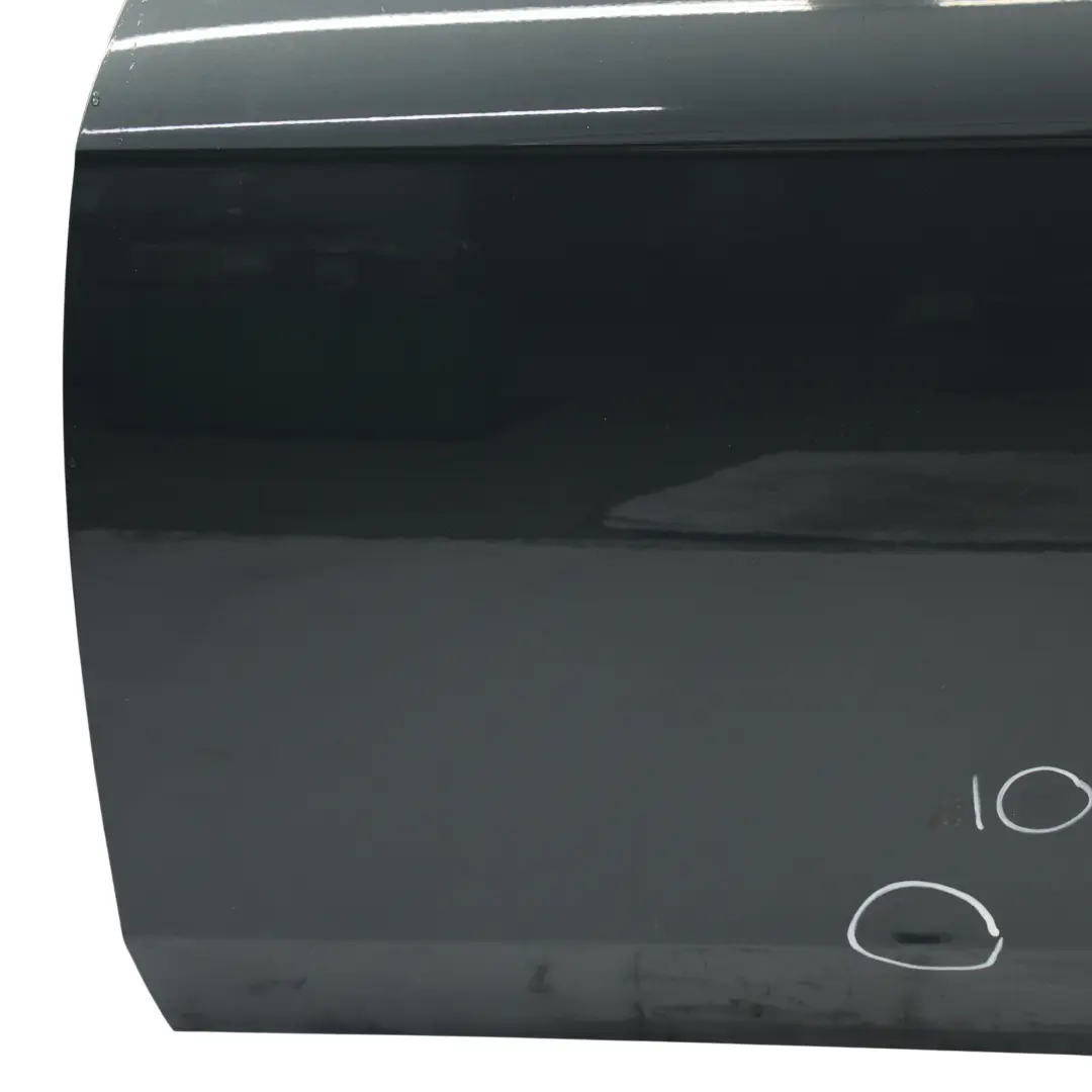 Puerta Delantera Izquierda Meteor Grey Metallic Gris - Z7H para Audi A4 B8 con número de pieza 8K0831051J Audi A4 B8 Puerta Delantera Izquierda Meteor Grey Metallic Gris - Z7H - SKU 8K0831051J-MGR1 - Número de pieza 8K0831051J