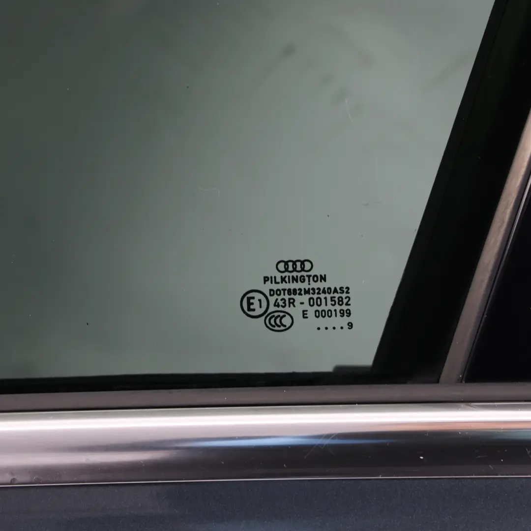 Puerta Delantera Izquierda Meteor Grey Metallic Gris - Z7H para Audi A4 B8 con número de pieza 8K0831051J Audi A4 B8 Puerta Delantera Izquierda Meteor Grey Metallic Gris - Z7H - SKU 8K0831051J-MGR1 - Número de pieza 8K0831051J