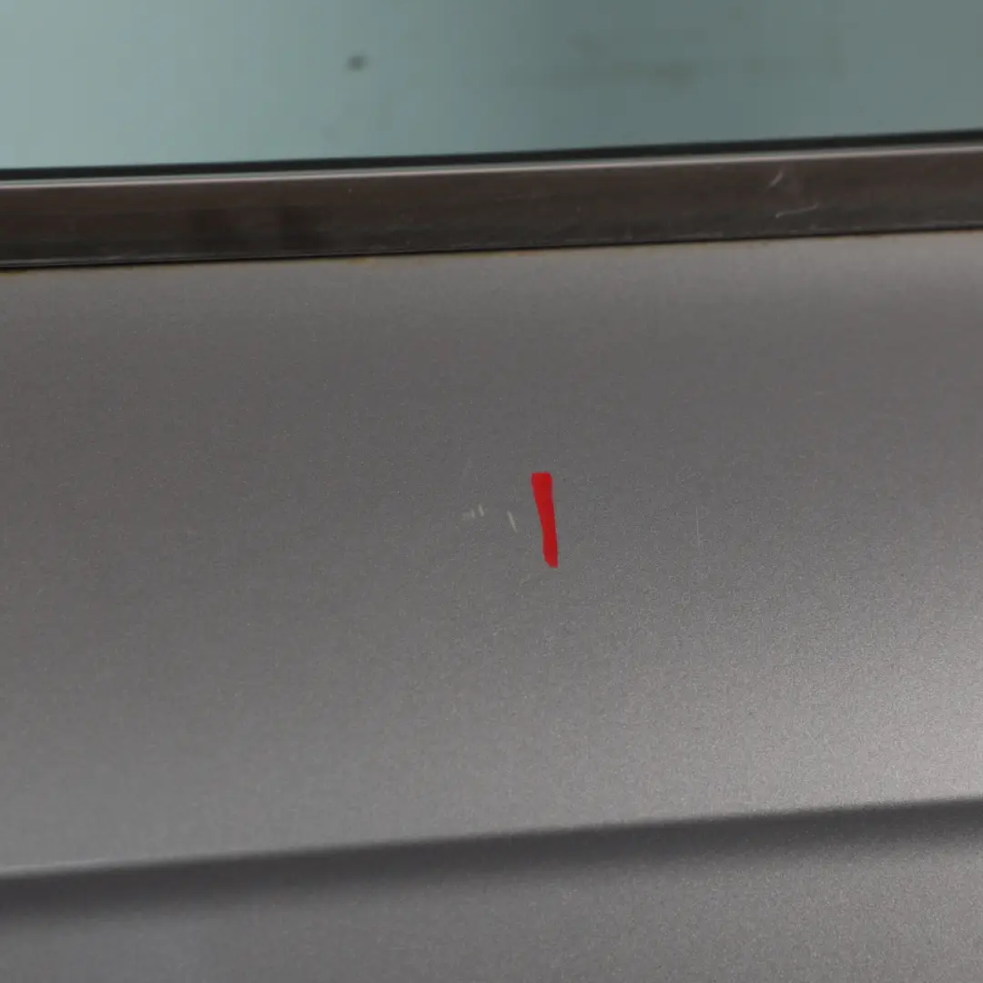 Puerta Delantera Derecha Foil Silver Metallic - Z7G para Audi A4 B8 con número de pieza 8K0831052J Audi A4 B8 Puerta Delantera Derecha Foil Silver Metallic - Z7G - SKU 8K0831052J-FSI - Número de pieza 8K0831052J