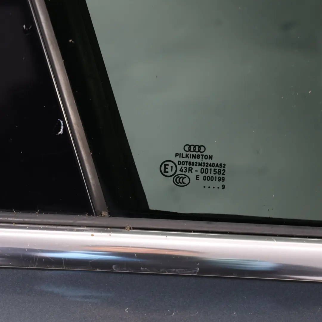 Audi A4 B8 Puerta Delantera Derecha Brilliant Black Negro Metalizado - LY9B - SKU 8K0831052J-MGR1 - Número de pieza 8K0831052J