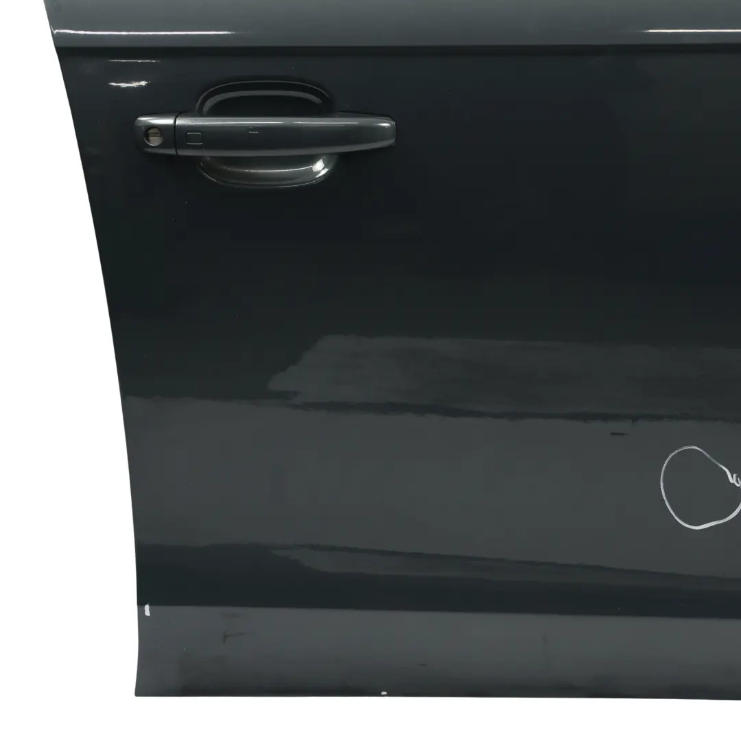 Drzwi Prawy Przód Brilliant Black Czarny Metalik - LY9B do Audi A4 B8 o numerze 8K0831052J Audi A4 B8 Drzwi Prawy Przód Brilliant Black Czarny Metalik - LY9B - SKU 8K0831052J-MGR1 - Numer Części 8K0831052J