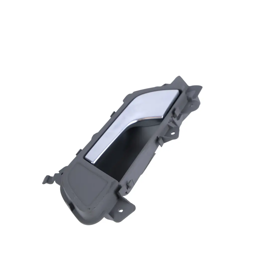 Asidero Puerta Trasera Panel Interior Gris Izquierdo E para Audi A4 B8 con número de pieza 8K0839019 Audi A4 B8 Asidero Puerta Trasera Panel Interior Gris Izquierdo E - SKU 8K0839019-2 - Número de pieza 8K0839019