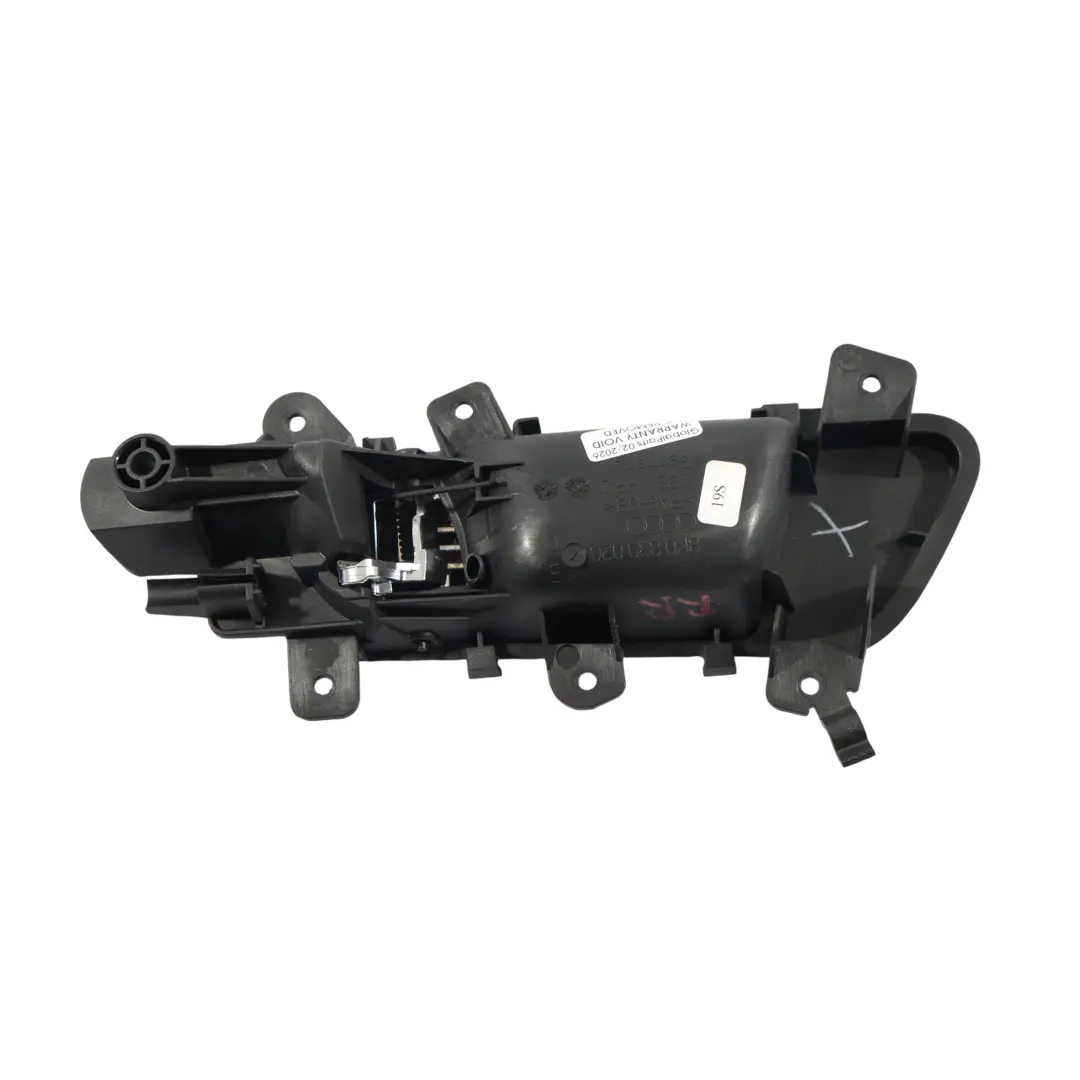 Audi A4 B8 Maniglia Di Presa Interna Trim Ambient Posteriore Destra - SKU 8K0839020B - Numero di parte 8K0839020B