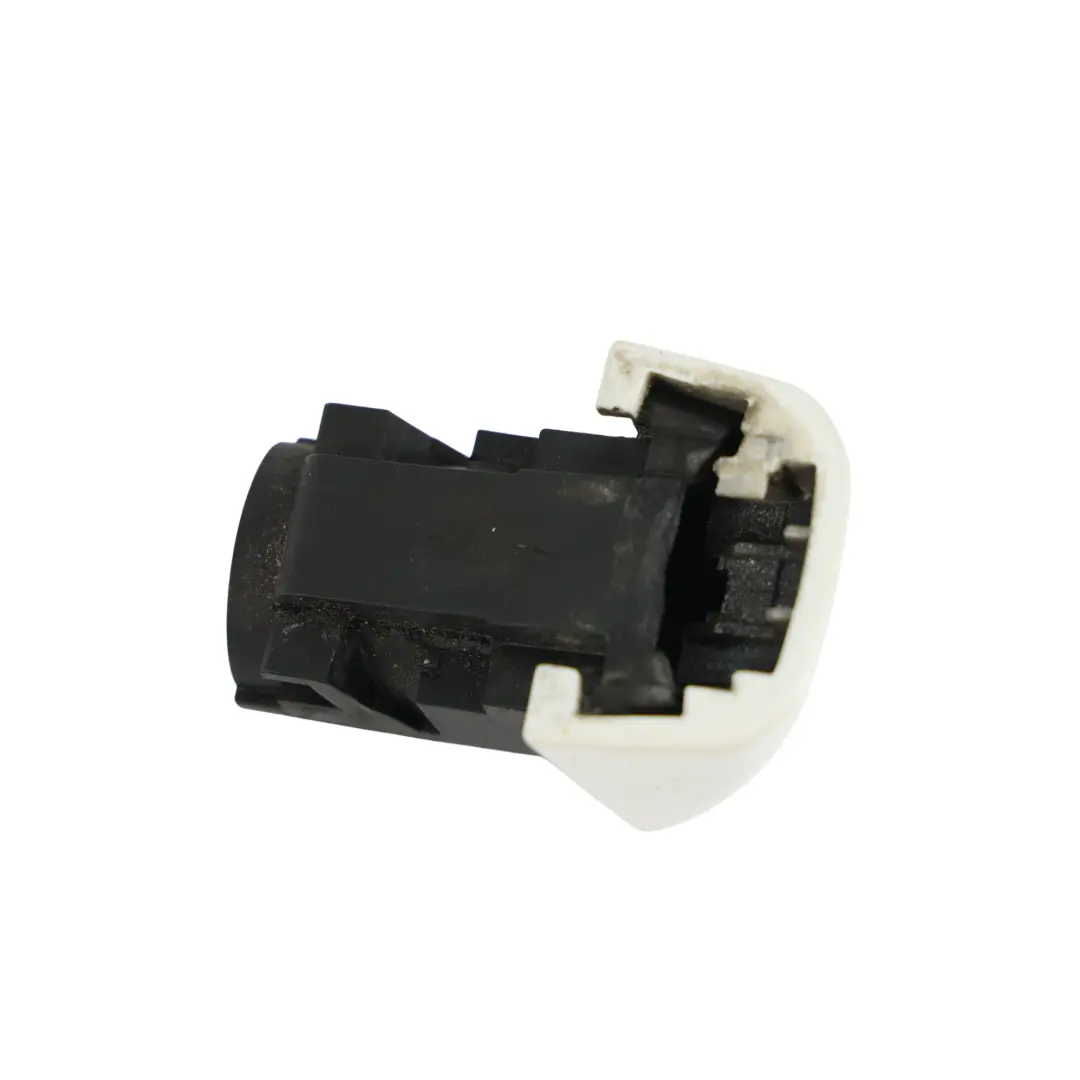 Audi A1 8X Tapa Extremo Tirador Delantero Trasero Pasajero Blanco Ibis Y9C - SKU 8K0839879-IWH - Número de pieza 8K0839879