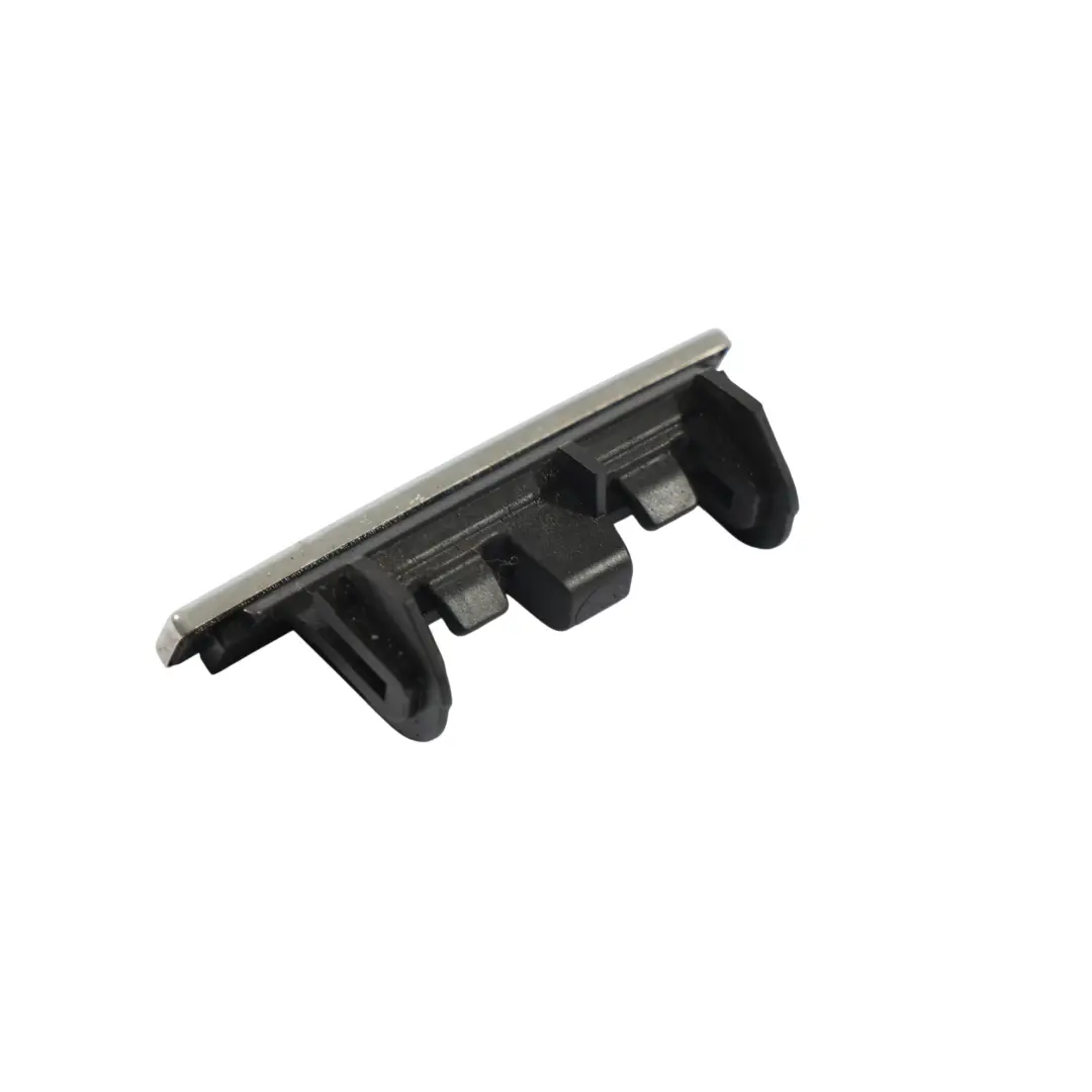 Audi A4 B8 Znaczek Emblemat Quattro Grill Zderzaka Przód - SKU 8K0853736E - Numer Części 8K0853736E