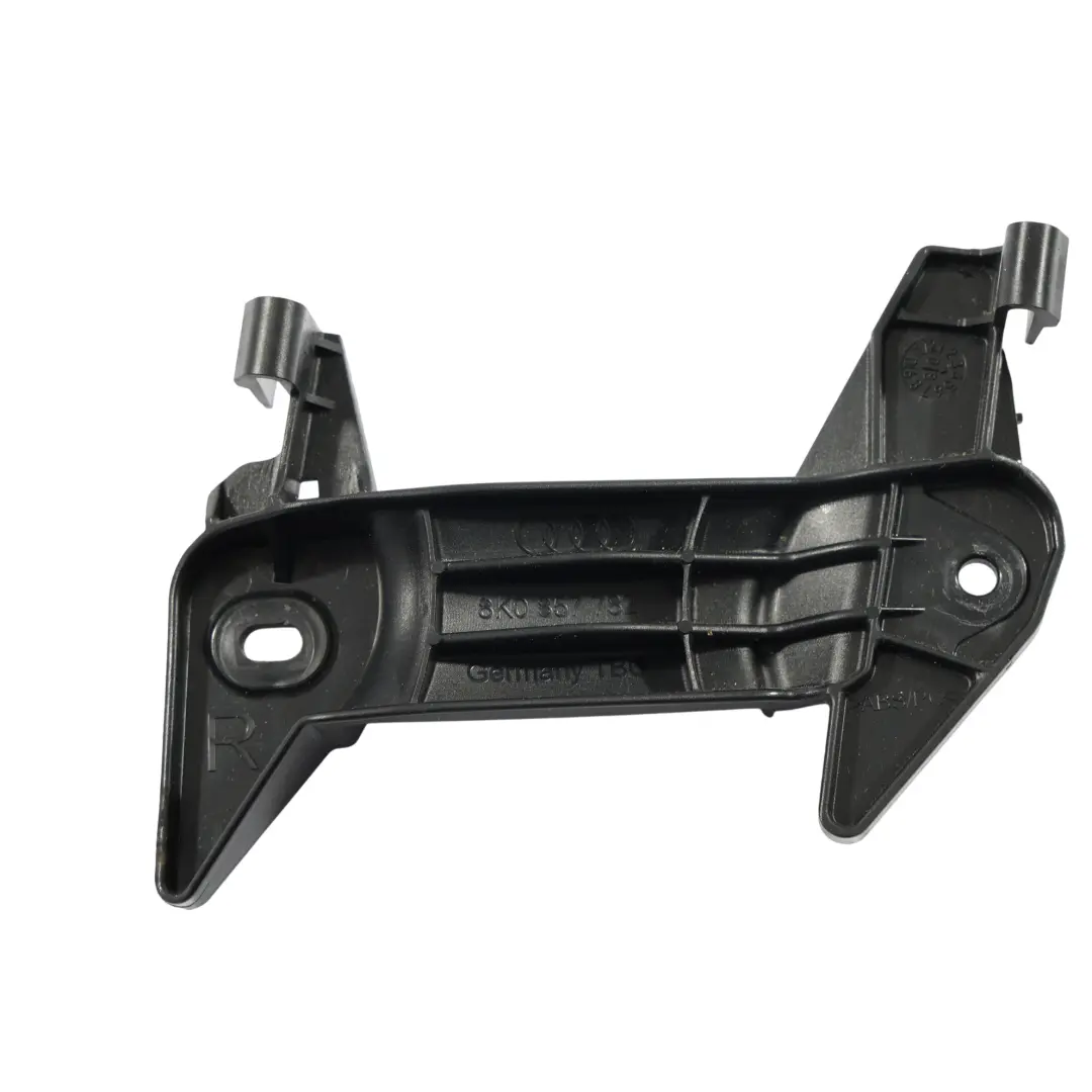 Prowadnica Pasa Bezpieczeństwa Przód Prawa do Audi A4 B8 A5 8T o numerze 8K0857782 Audi A4 B8 A5 8T Prowadnica Pasa Bezpieczeństwa Przód Prawa - SKU 8K0857782 - Numer Części 8K0857782