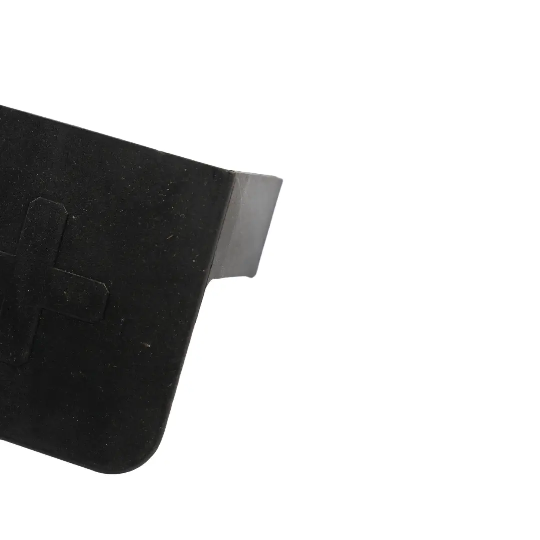 Batterie Pluspol Abdeckung für Audi A6 C7 mit Teilenummer 8K0915429C Audi A6 C7 Batterie Pluspol Abdeckung - SKU 8K0915429C - Teilenummer 8K0915429C