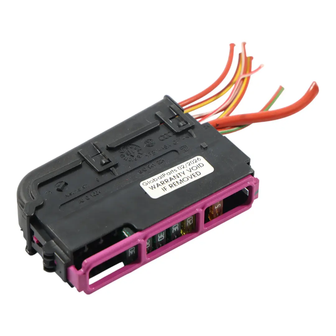 Fuse Box Connettore Presa Modulo Unità per Audi A5 8T A6 C6 A7 4G Relay con numero di parte 8K0941824 Audi A5 8T A6 C6 A7 4G Relay Fuse Box Connettore Presa Modulo Unità - SKU 8K0941824 - Numero di parte 8K0941824