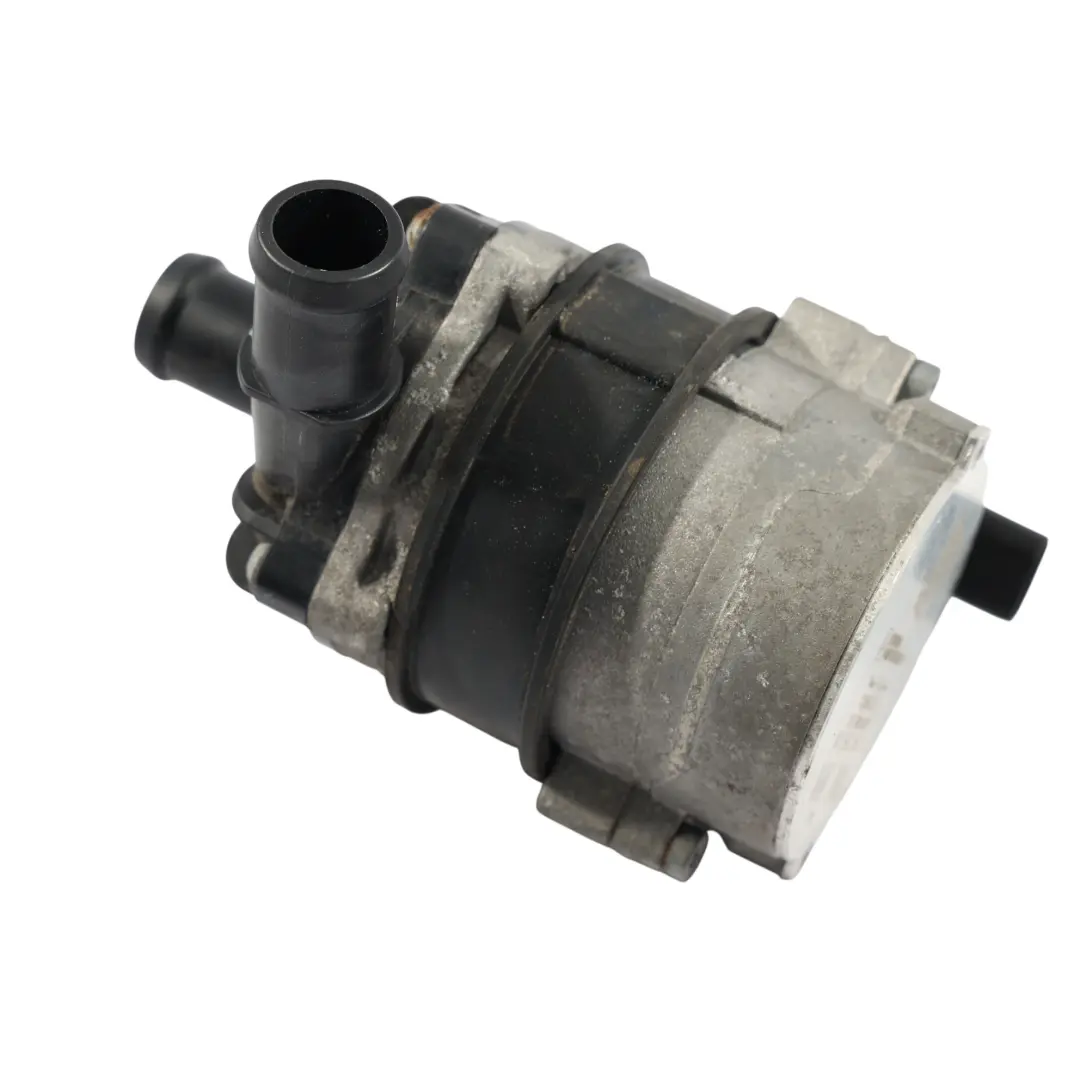 Bomba Eléctrica De Agua Circulación Auxiliar Refrigerante para Audi A6 C8 con número de pieza 8K0965567B Audi A6 C8 Bomba Eléctrica De Agua Circulación Auxiliar Refrigerante - SKU 8K0965567B - Número de pieza 8K0965567B