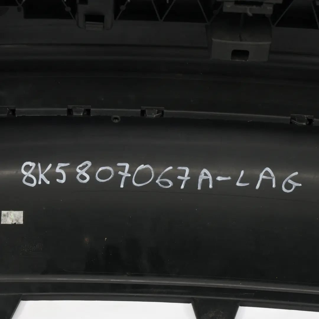 Zderzak Tylny Lava Grey Szary Perłowy - Z7L do Audi A4 B8 o numerze 8K5807067A Audi A4 B8 Zderzak Tylny Lava Grey Szary Perłowy - Z7L - SKU 8K5807067A-LAG - Numer Części 8K5807067A