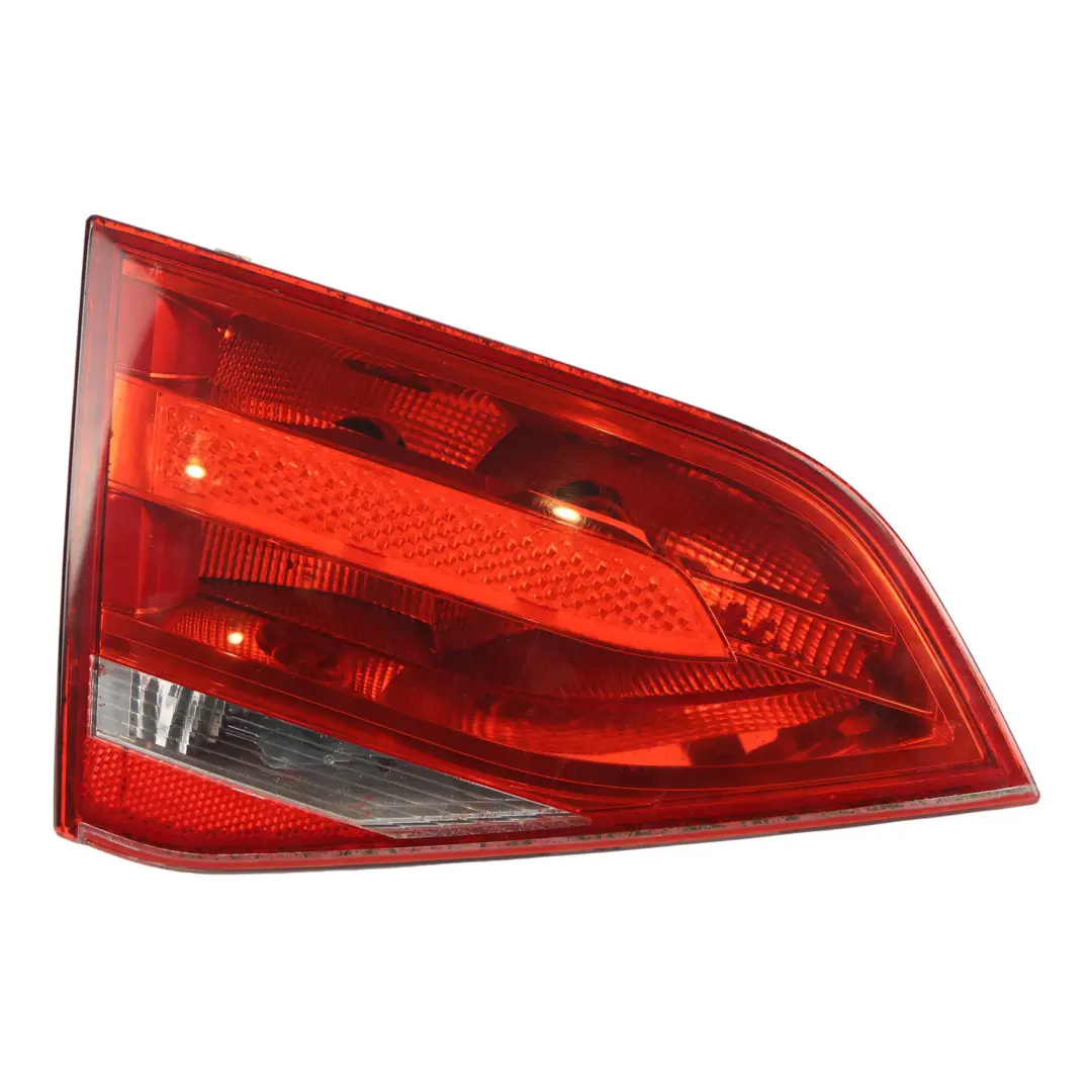 Audi A4 B8 Berlina Tapa Trasera Luz Trasera Interior Izquierda - SKU 8K5945093 - Número de pieza 8K5945093