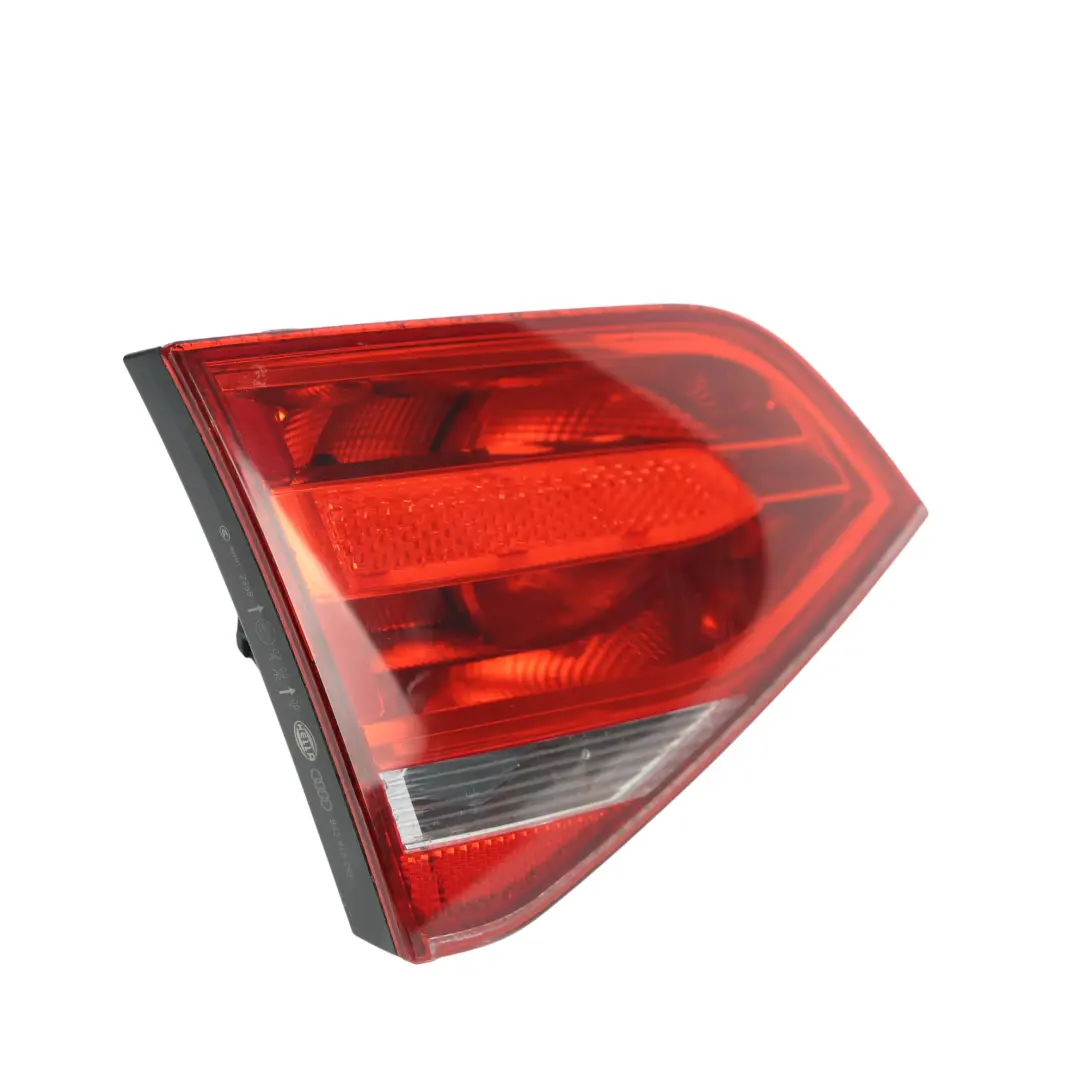 Audi A4 B8 Berlina Tapa Trasera Luz Trasera Interior Izquierda - SKU 8K5945093 - Número de pieza 8K5945093