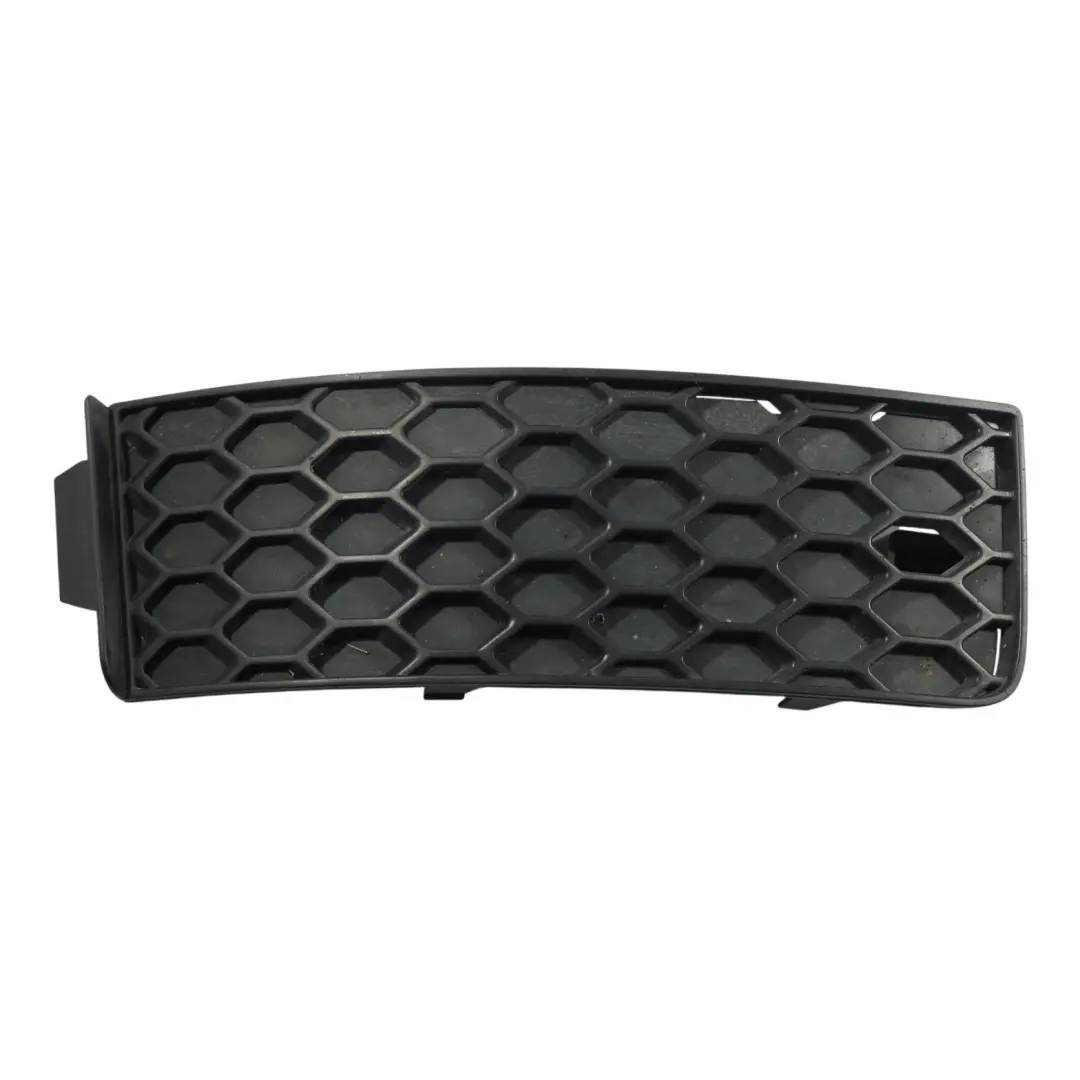 8N Kratka Grill Zderzaka Prawa 3.2 Quattro do Audi TT o numerze 8N0807682E Audi TT 8N Kratka Grill Zderzaka Prawa 3.2 Quattro - SKU 8N0807682E - Numer Części 8N0807682E