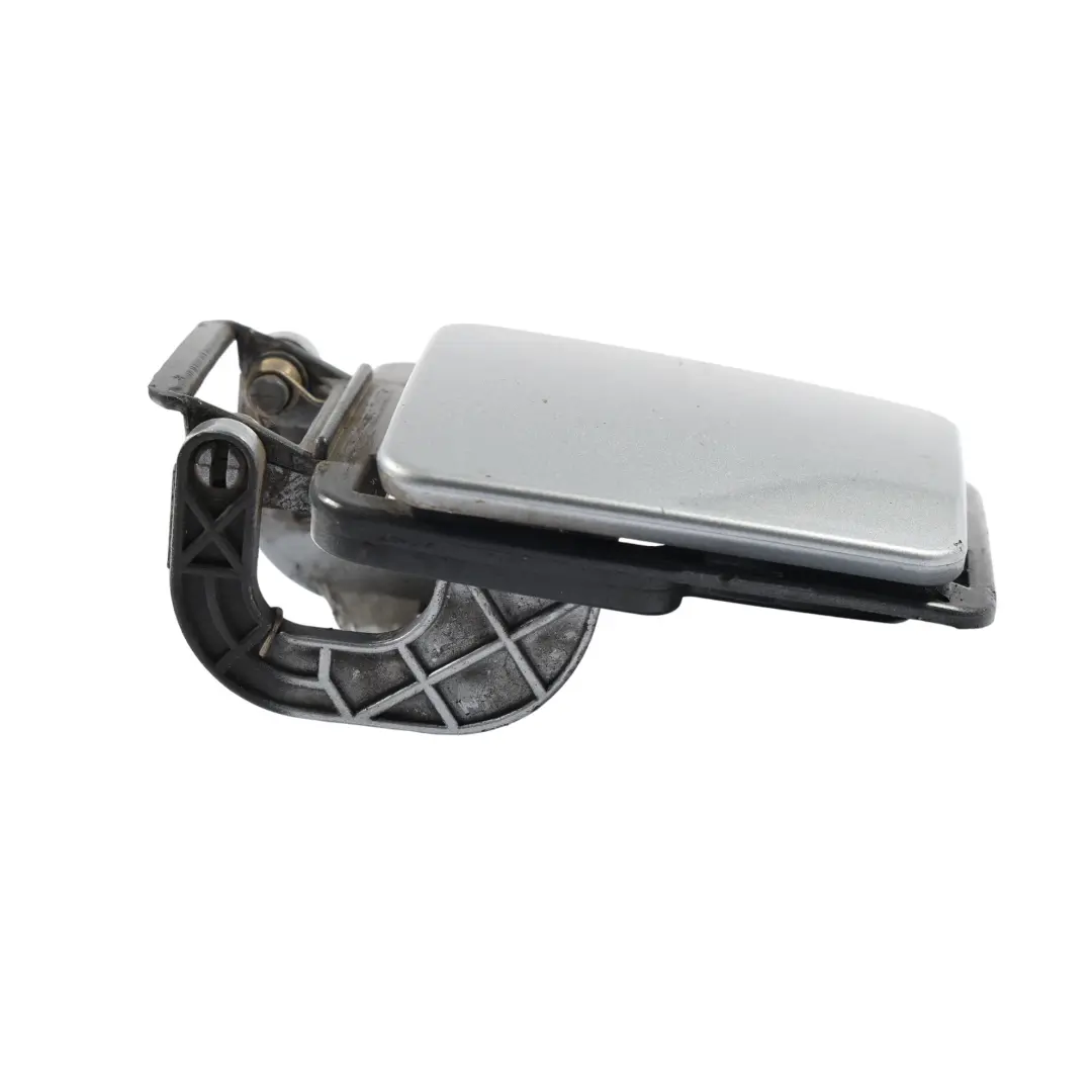 8N Cache Lave-Phare Avant Droit Argent Avus - Y7J pour Audi TT à propos du numéro de pièce 8N0807758 Audi TT 8N Cache Lave-Phare Avant Droit Argent Avus - Y7J - SKU 8N0807758-AVS - Numéro de pièce 8N0807758