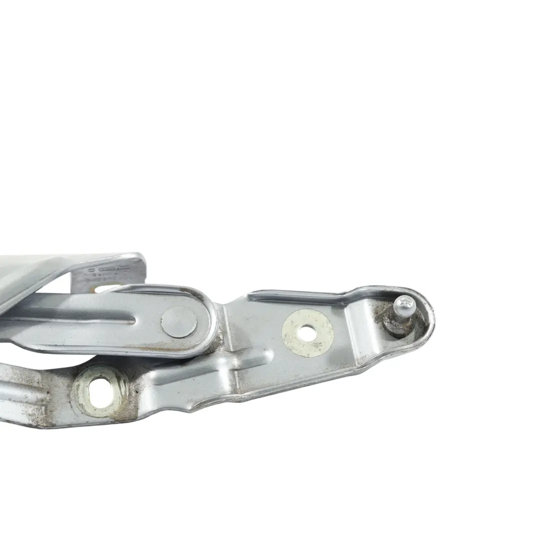 Audi TT 8N Bisagra De Capó Derecha Avus Plata Efecto Perla - Y7J - SKU 8N0823302-AVS - Número de pieza 8N0823302
