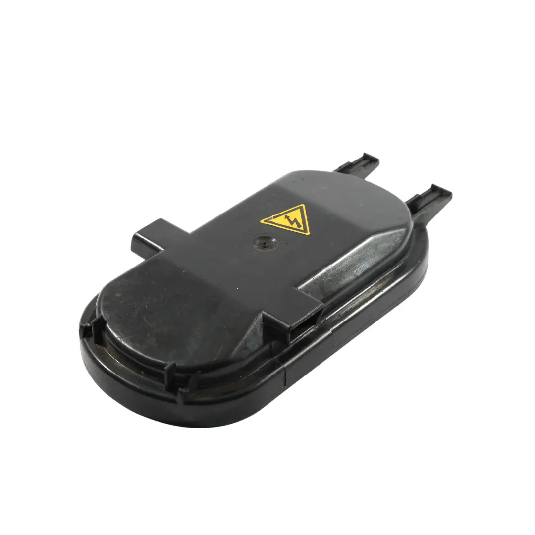 Audi TT 8N Headlight Lamp Bulb Cover Cap Panel Right O/S - SKU 8N0941158C - Part number 8N0941158C