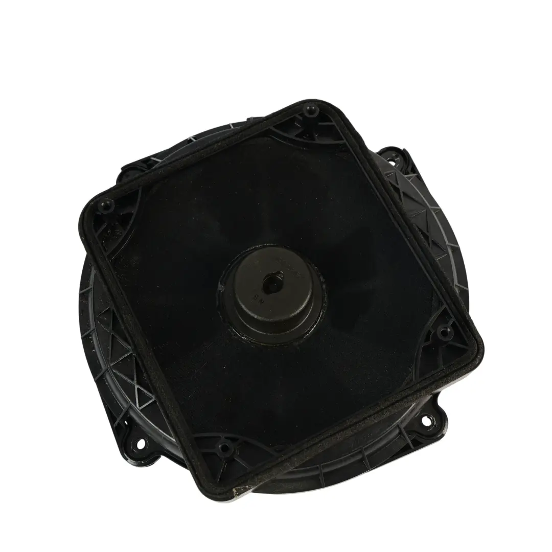 Audi TT 8N Głośnik Bose Bass Subwoofer Głośnik Centralny Tylny - SKU 8N7035401B - Numer Części 8N7035401B