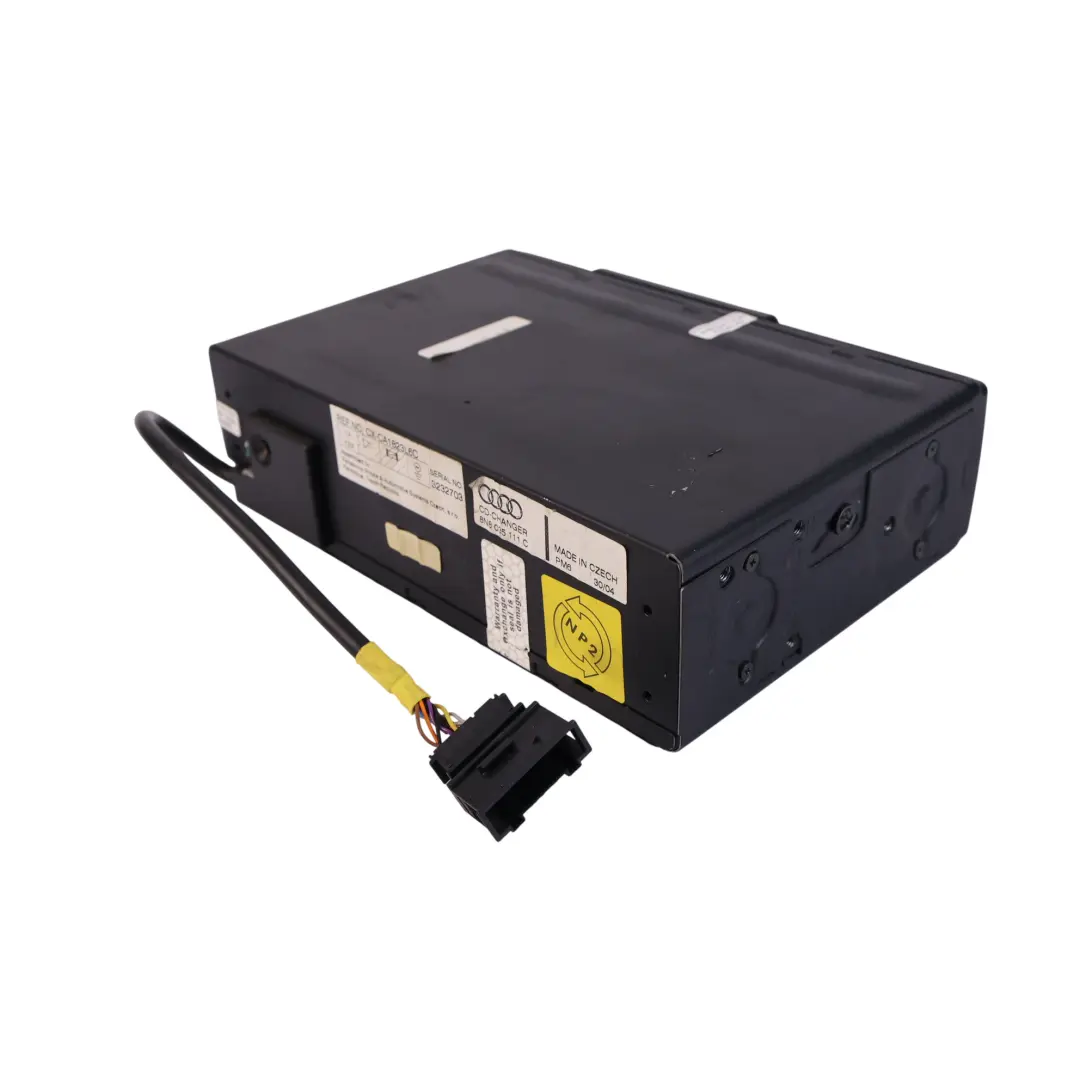8N 6-Fach CD-Wechsler Und Kassette für Audi TT TTS mit Teilenummer 8N8035111C Audi TT TTS 8N 6-Fach CD-Wechsler Und Kassette - SKU 8N8035111C - Teilenummer 8N8035111C