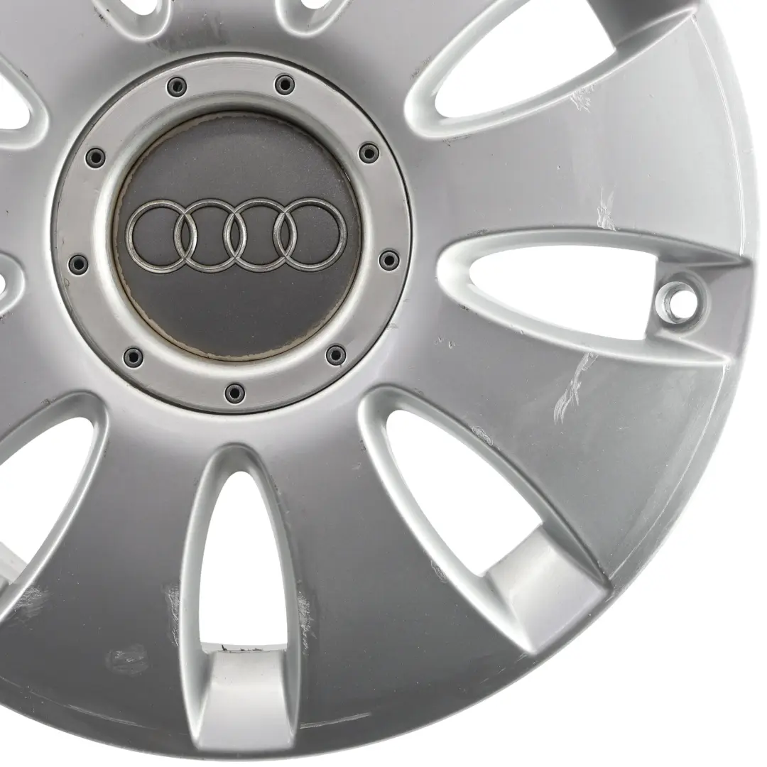 Audi A3 8P Llanta Aleación Plateada 16" 6,5J ET:50 9 Radios - SKU 8P0601025AA-1 - Número de pieza 8P0601025AA