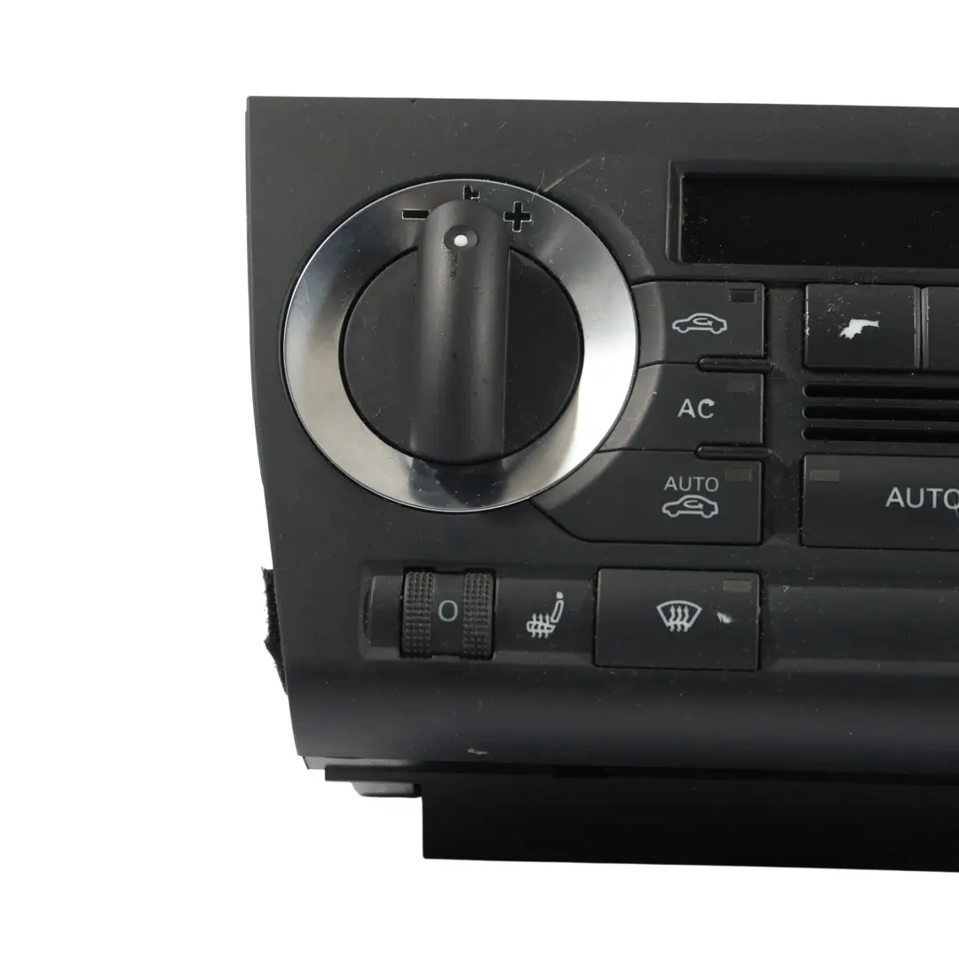 Panel Sterowania Klimatyzacją A/C Nawiewem do Audi A3 8P Cabrio o numerze 8P0820043BD Audi A3 8P Cabrio Panel Sterowania Klimatyzacją A/C Nawiewem - SKU 8P0820043BD - Numer Części 8P0820043BD