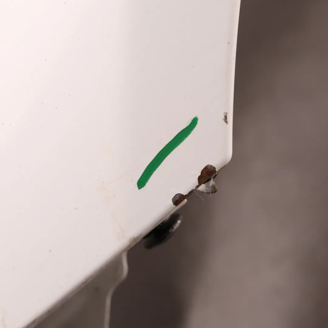  Panel lateral Audi A3 8P Guardabarros delantero izquierdo Blanco Ibis - Y9C - SKU 8P0821105G-IWH - Número de pieza 8P0821105G