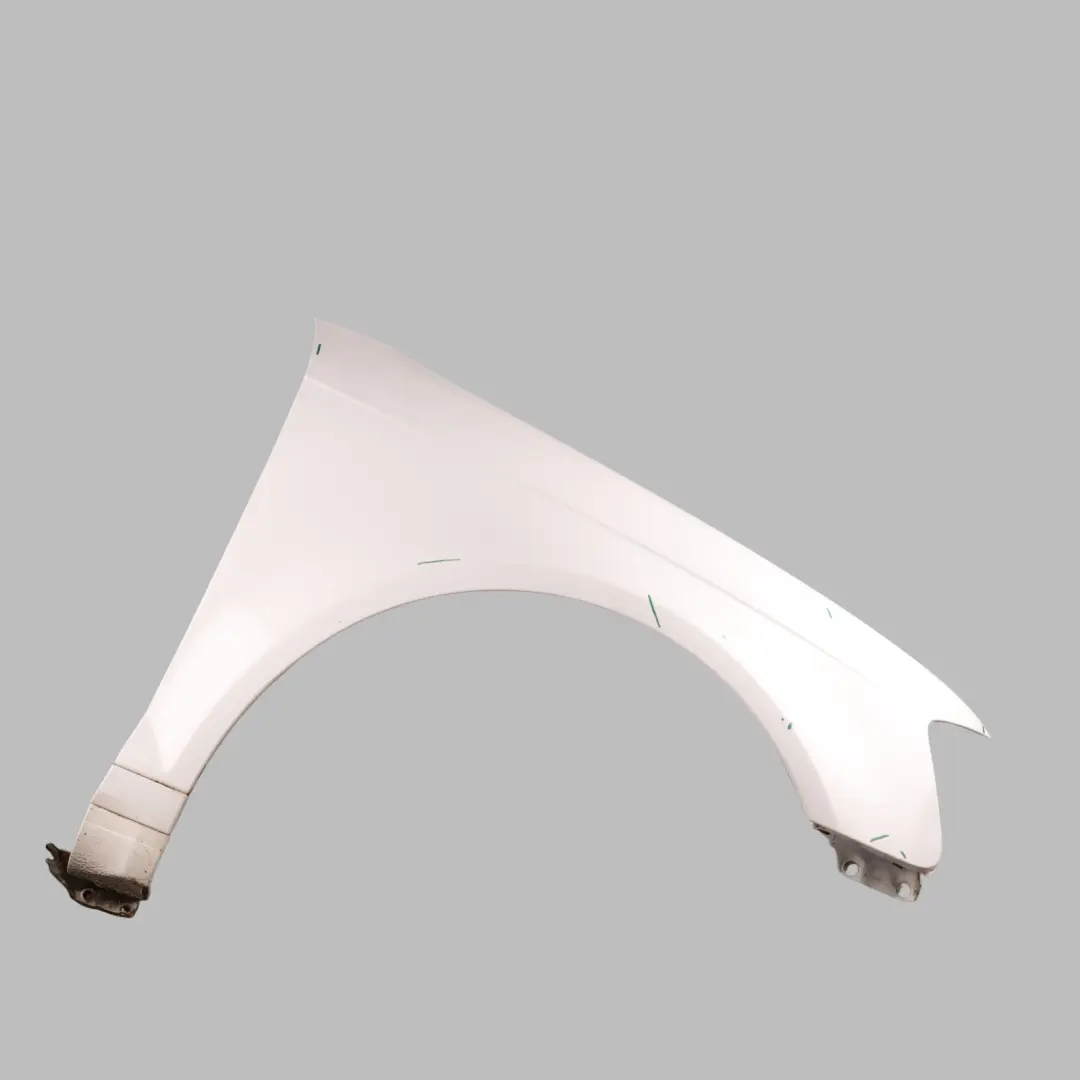 Panneau latéral Avant Aile droite Aile Ibis White - Y9C pour Audi A3 8P à propos du numéro de pièce 8P0821106G Audi A3 8P Panneau latéral Avant Aile droite Aile Ibis White - Y9C - SKU 8P0821106G-IWH - Numéro de pièce 8P0821106G
