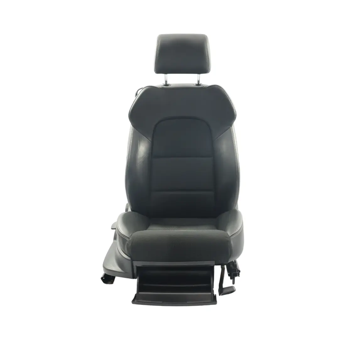 Sedile Anteriore Destro S-Line Tessuto Pelle Nero per Audi A3 8P 3 Porte con numero di parte 8P0881806DE Audi A3 8P 3 Porte Sedile Anteriore Destro S-Line Tessuto Pelle Nero - SKU 8P0881806DE-1 - Numero di parte 8P0881806DE