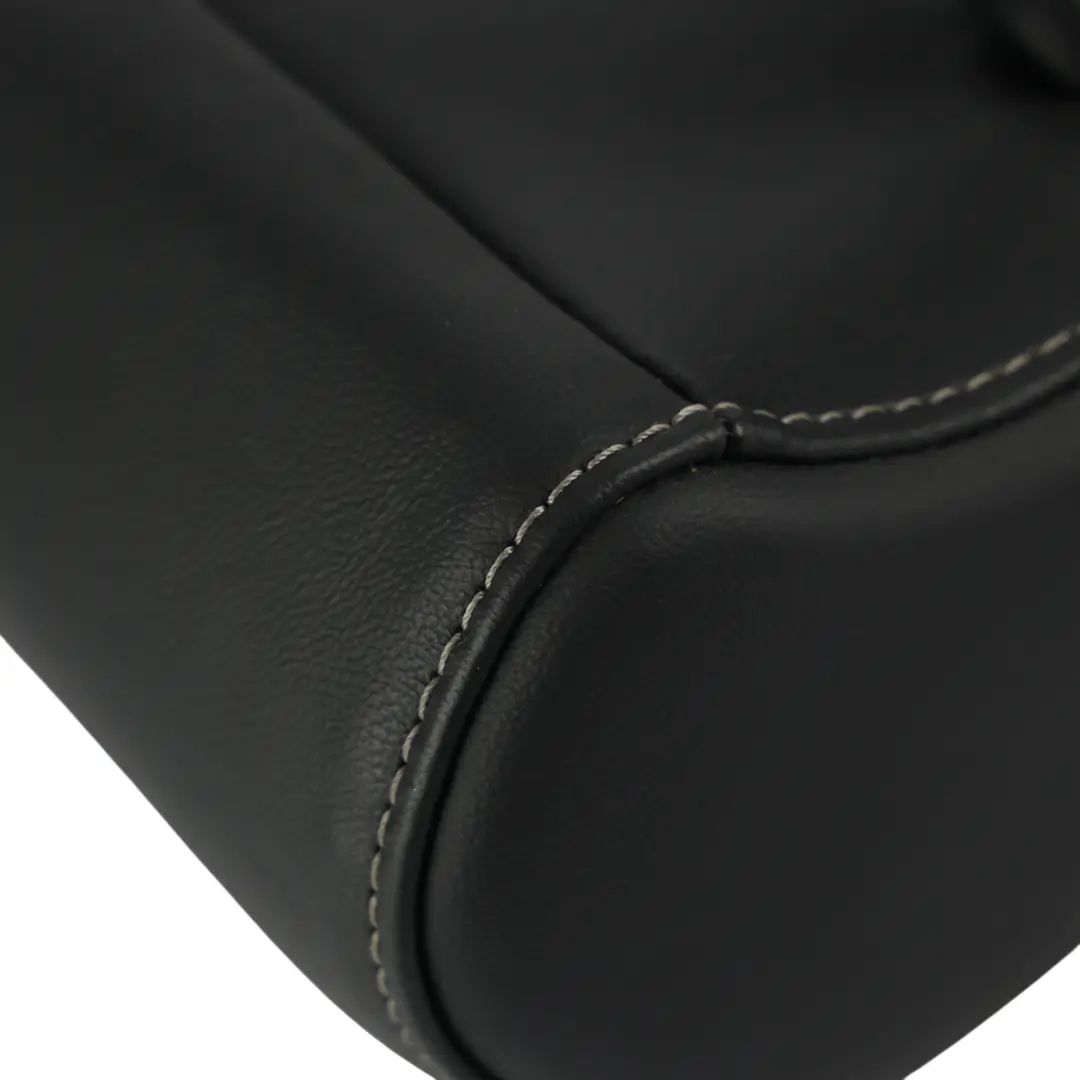 Appuie-Tête Central Arrière Cuir Soul Black pour Audi A3 8P à propos du numéro de pièce 8P0885975BF Audi A3 8P Appuie-Tête Central Arrière Cuir Soul Black - SKU 8P0885975BF - Numéro de pièce 8P0885975BF