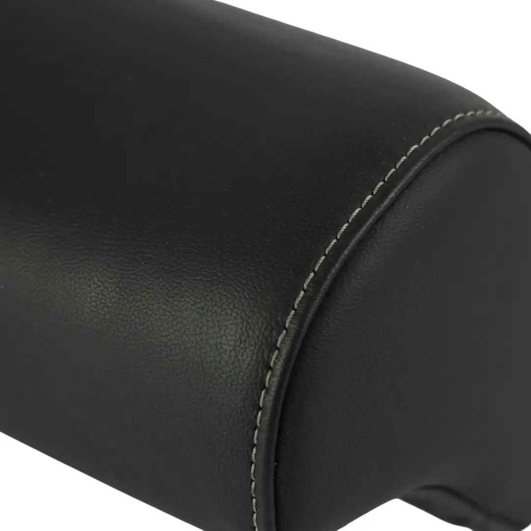 Appuie-Tête Central Arrière Cuir Soul Black pour Audi A3 8P à propos du numéro de pièce 8P0885975BF Audi A3 8P Appuie-Tête Central Arrière Cuir Soul Black - SKU 8P0885975BF - Numéro de pièce 8P0885975BF