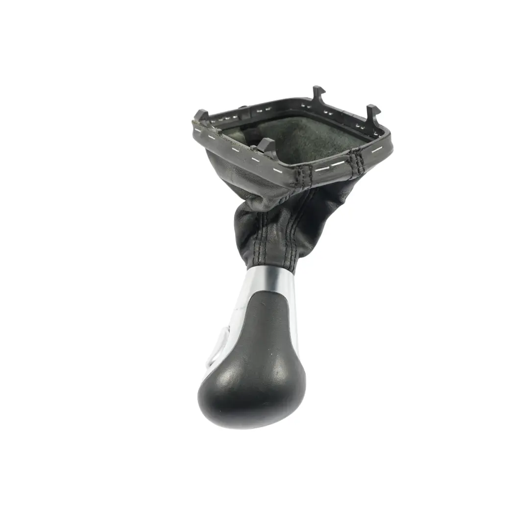 Wähl Hebel Abdeckung Knopf Automatik Leder Schwarz für Audi A3 8P mit Teilenummer 8P2713139L Audi A3 8P Wähl Hebel Abdeckung Knopf Automatik Leder Schwarz - SKU RHD-8P2713139L - Teilenummer 8P2713139L