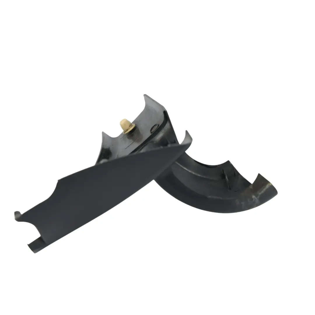 Osłona Zawiasu Klapy Tylnej Prawa do Audi A3 8P o numerze 8P4827280B Audi A3 8P Osłona Zawiasu Klapy Tylnej Prawa - SKU 8P4827280B - Numer Części 8P4827280B