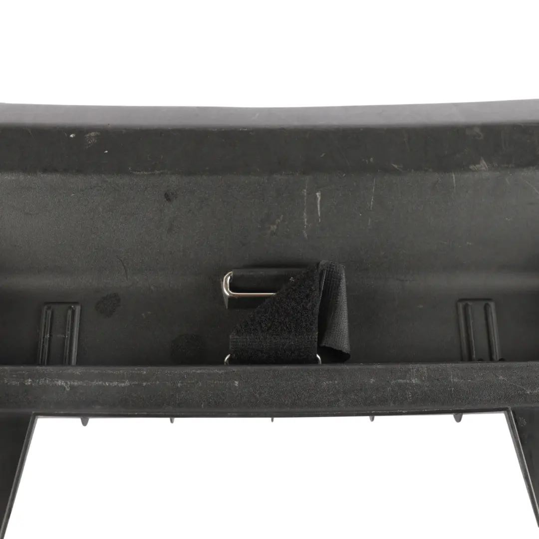 Pannello Copertura Serratura Bagagliaio Posteriore per Audi A3 8P con numero di parte 8P4863471A Audi A3 8P Pannello Copertura Serratura Bagagliaio Posteriore - SKU 8P4863471A - Numero di parte 8P4863471A