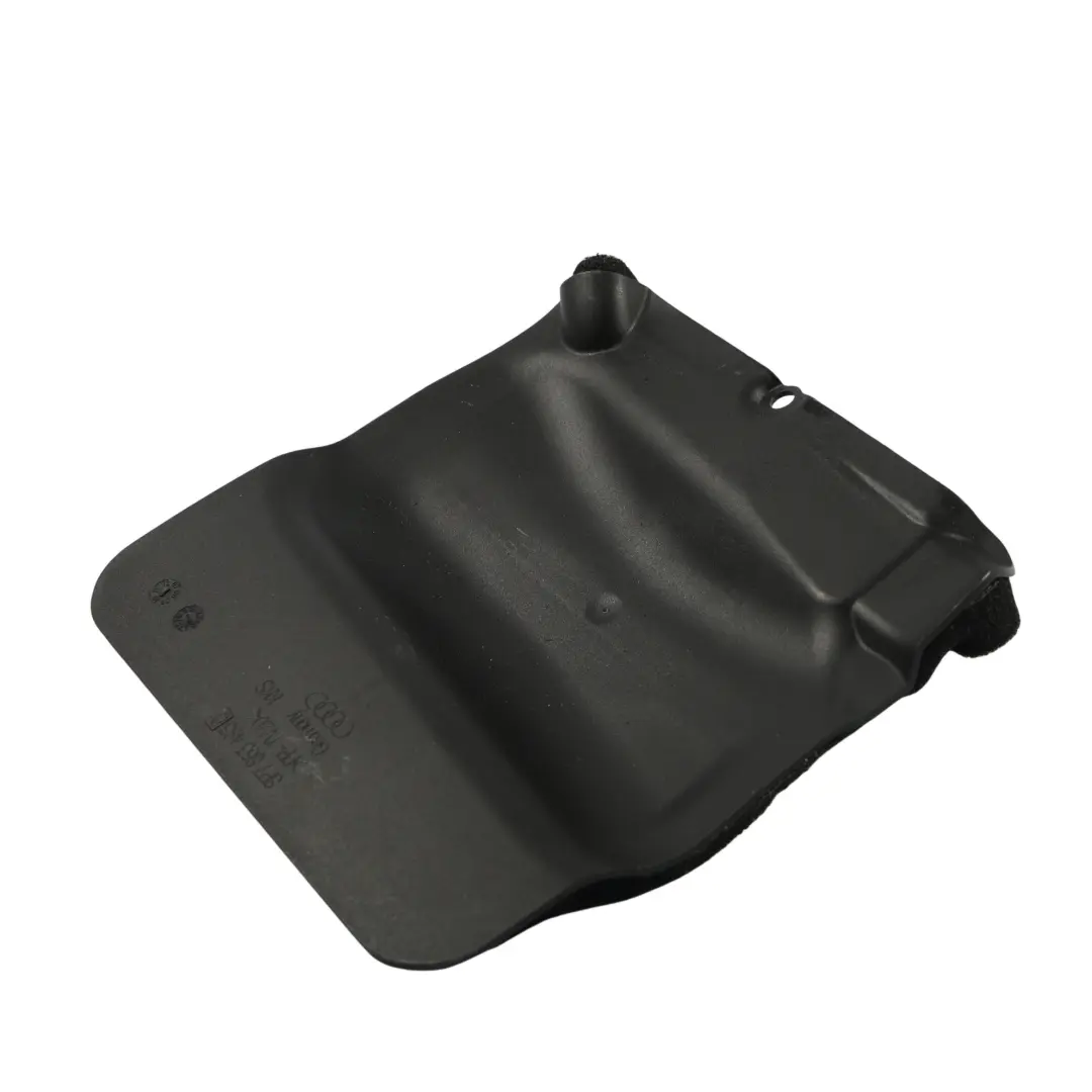 5K Mk6 Audi A3 8P Osłona Zaślepka Bagażnika Soul Black do VW Golf o numerze 8P7863493D VW Golf 5K Mk6 Audi A3 8P Osłona Zaślepka Bagażnika Soul Black - SKU 8P7863493D - Numer Części 8P7863493D