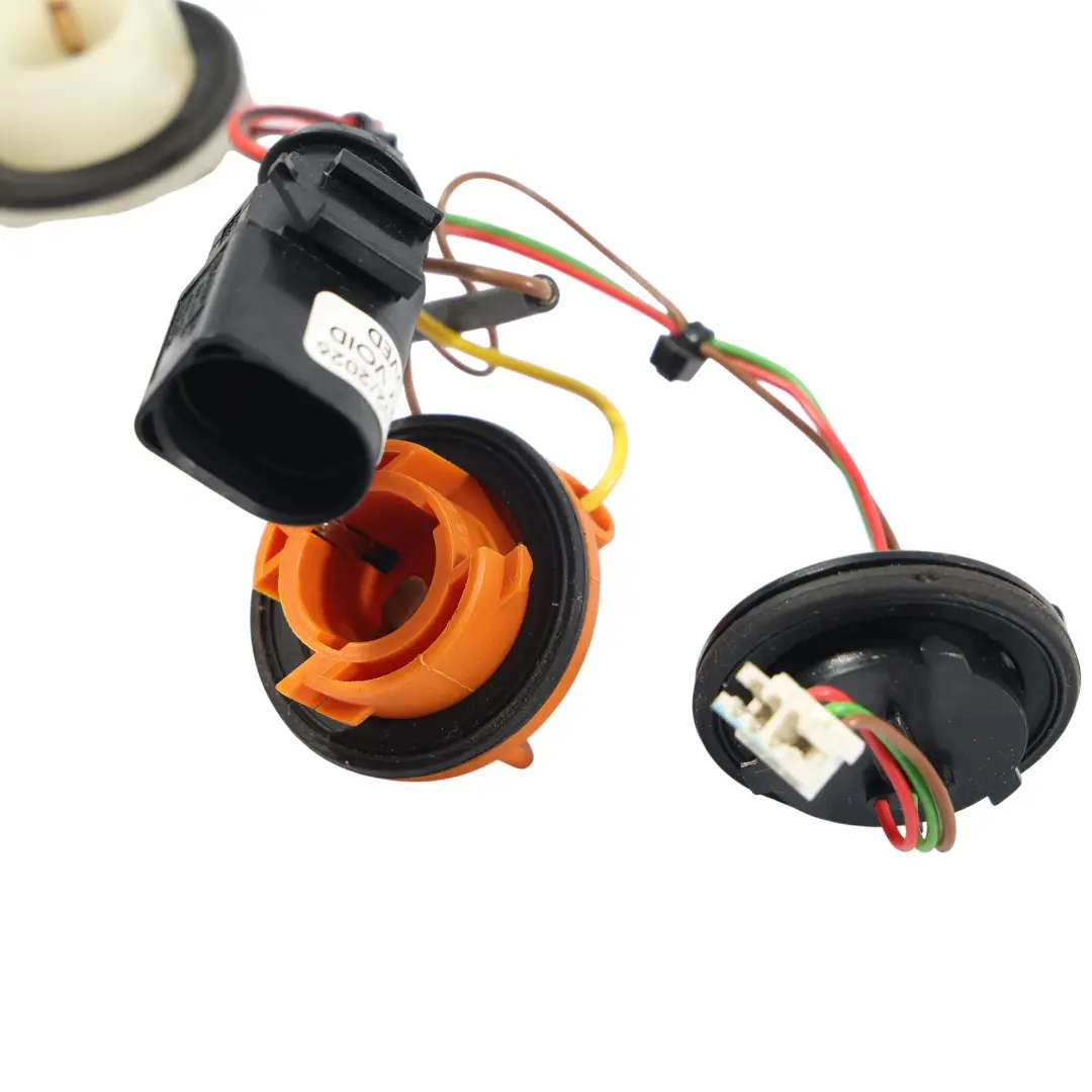 Douille De Feu Arrière Gauche Droite pour Audi A3 8P Cabriolet à propos du numéro de pièce 8P7945221 Audi A3 8P Cabriolet Douille De Feu Arrière Gauche Droite - SKU 8P7945221 - Numéro de pièce 8P7945221