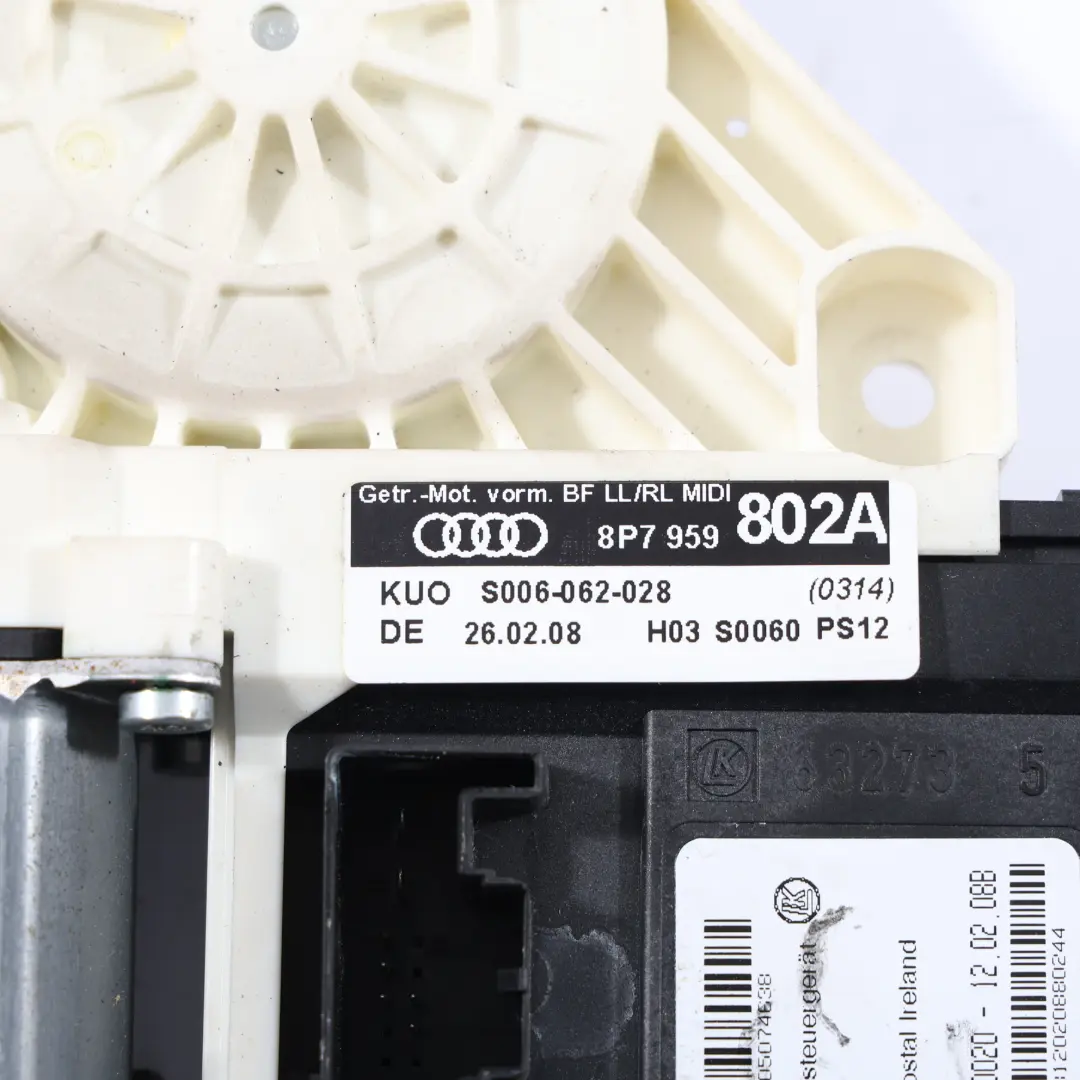 Elevalunas Puerta Delantera Lado Pasajero para Audi A3 8P Cabrio Motor con número de pieza 8P7959802A Audi A3 8P Cabrio Motor Elevalunas Puerta Delantera Lado Pasajero - SKU 8P7959802A - Número de pieza 8P7959802A