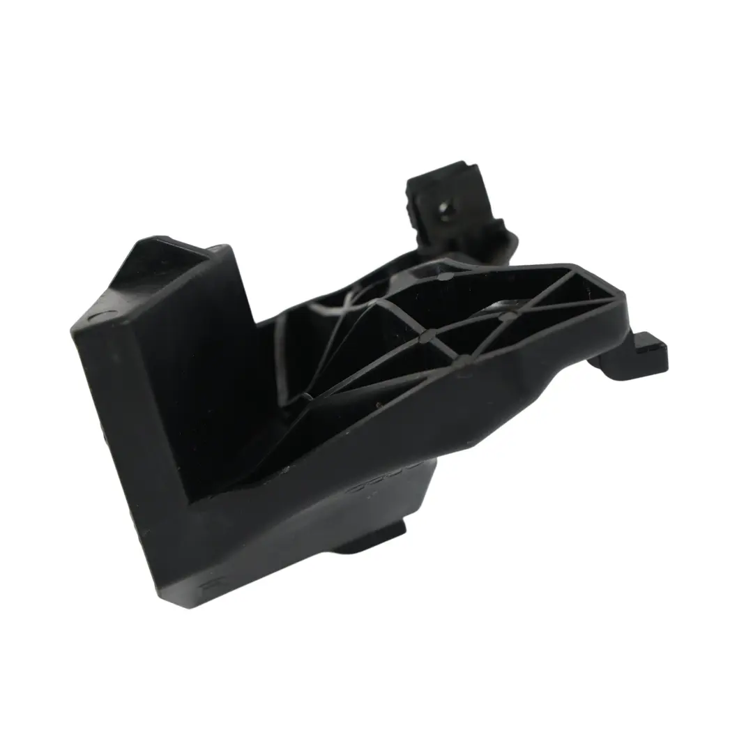 Supporto Staffa Faro Principale Destra per Audi TT FV TTS FV con numero di parte 8S0805608 Audi TT FV TTS FV Supporto Staffa Faro Principale Destra - SKU 8S0805608 - Numero di parte 8S0805608