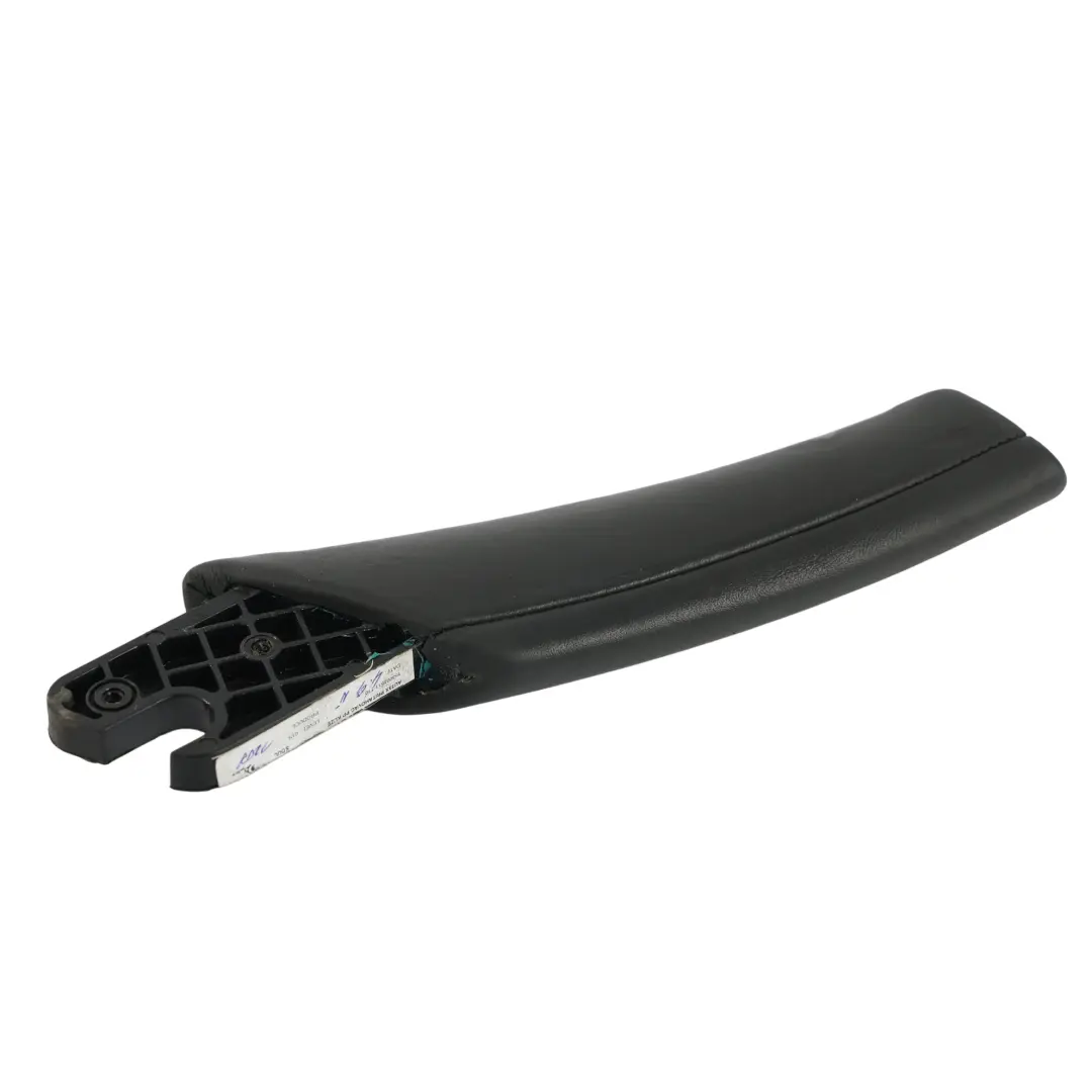 Maniglia Aggancio Porta Anteriore Destra Pelle per Audi TTS FV con numero di parte 8S0867162A Audi TTS FV Maniglia Aggancio Porta Anteriore Destra Pelle - SKU 8S0867162A - Numero di parte 8S0867162A