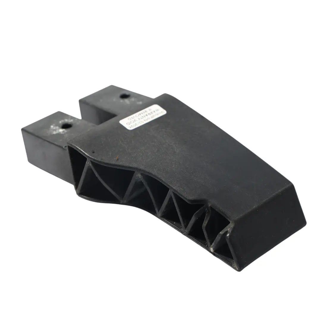 8S Supporto Staffa Protezione Pedoni Destro per Audi TTS FV con numero di parte 8S0959502 Audi TTS FV 8S Supporto Staffa Protezione Pedoni Destro - SKU 8S0959502 - Numero di parte 8S0959502