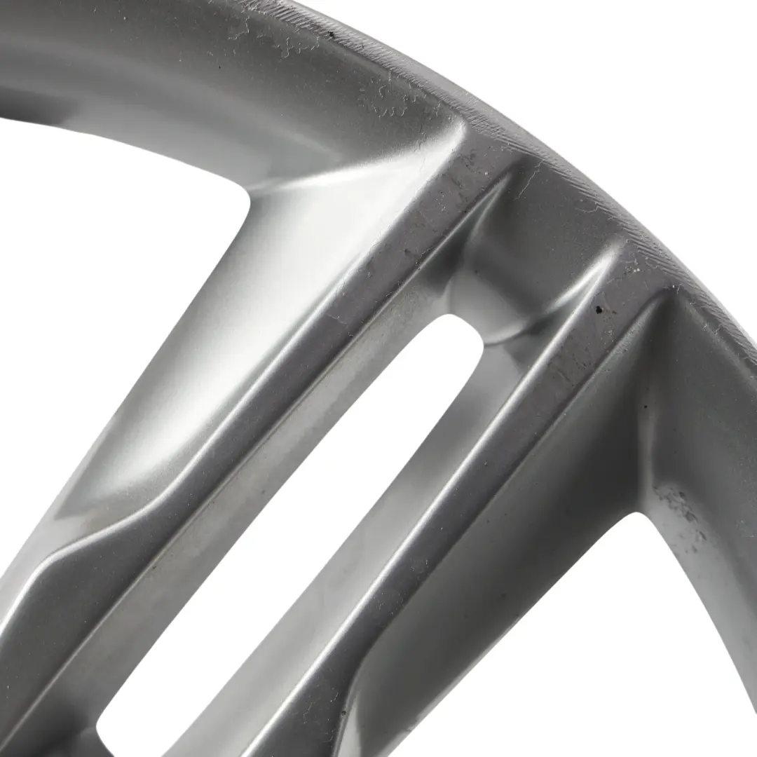 Srebrna Felga Aluminiowa Speedline 19" 8.5J ET:32 do Audi A5 8T o numerze 8T0601025H Audi A5 8T Srebrna Felga Aluminiowa Speedline 19" 8.5J ET:32 - SKU 8T0601025H-4 - Numer Części 8T0601025H