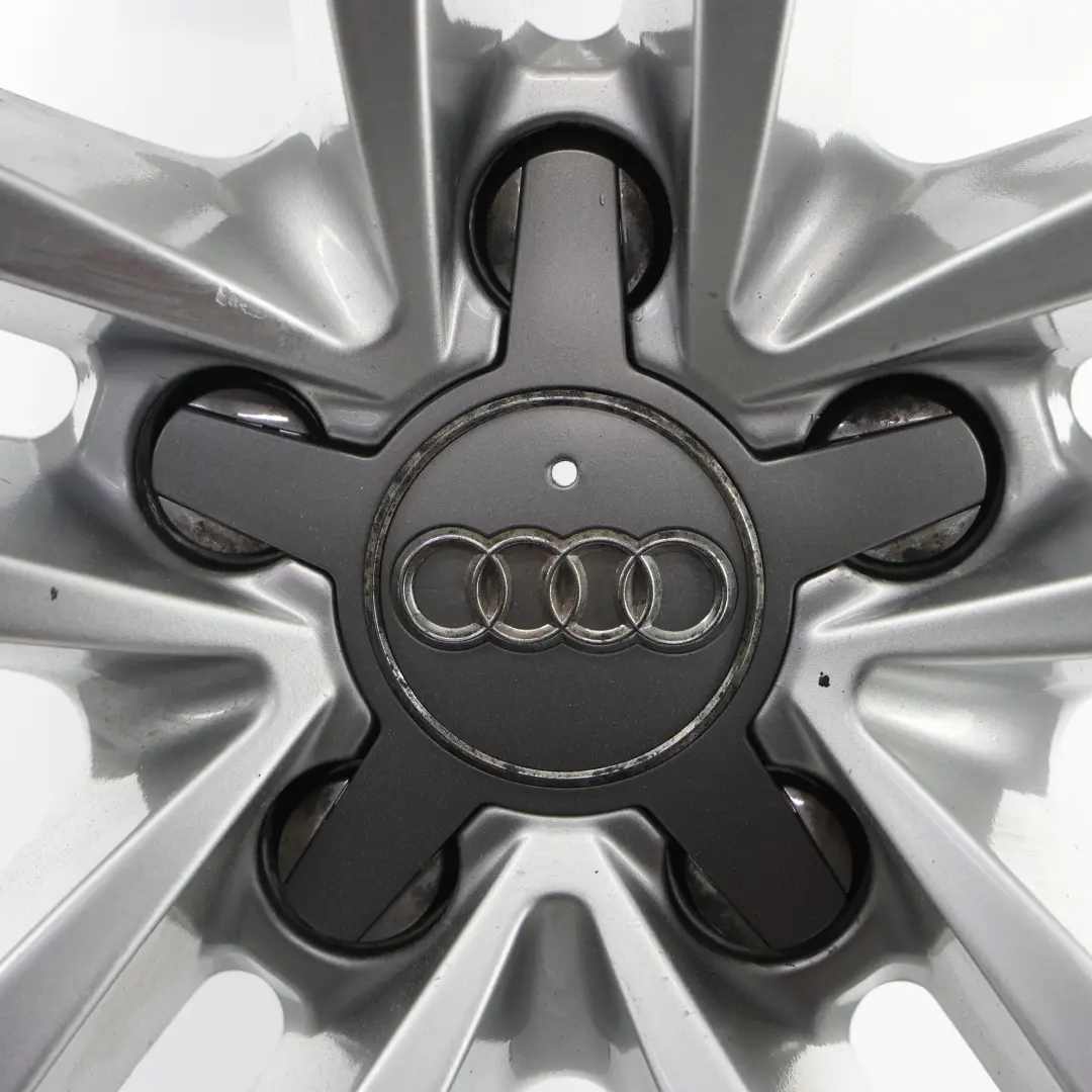 Argento Cerchio Lega Speedline 19" 8,5J ET:32 per Audi A5 8T con numero di parte 8T0601025H Audi A5 8T Argento Cerchio Lega Speedline 19" 8,5J ET:32 - SKU 8T0601025H-5 - Numero di parte 8T0601025H