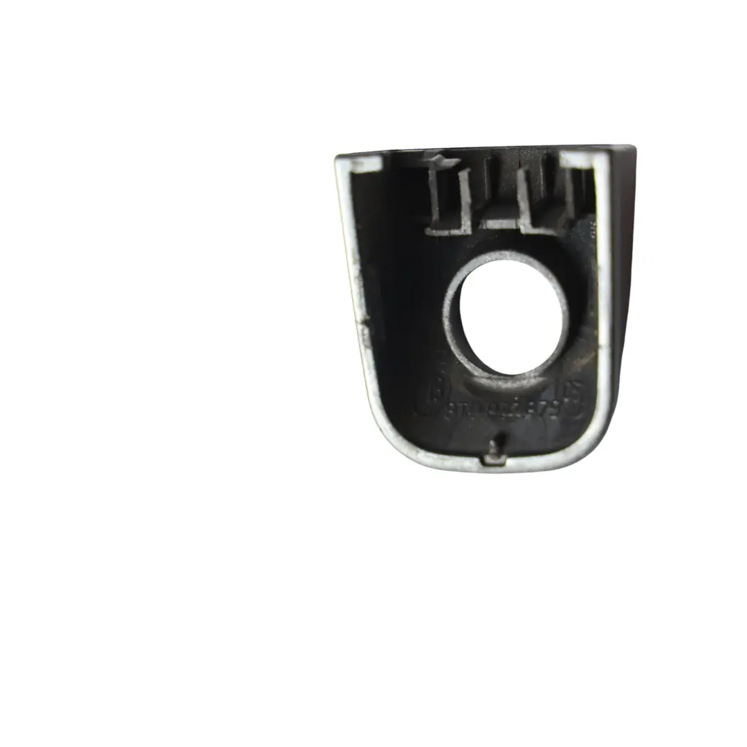 Osłona Zamka Klamki Drzwi Kierowcy Szara Daytona Grey - Z7S do Audi A5 8T o numerze 8T0837879 Audi A5 8T Osłona Zamka Klamki Drzwi Kierowcy Szara Daytona Grey - Z7S - SKU 8T0837879-DGR - Numer Części 8T0837879