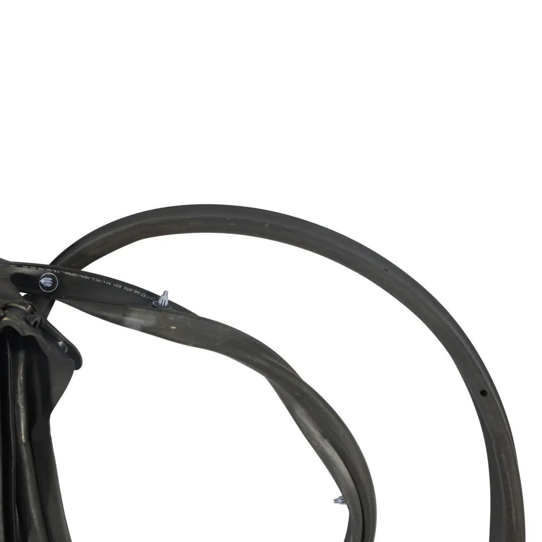 Junta Puerta Delantera Izquierda Marco Exterior para Audi A5 8T Coupe con número de pieza 8T0837911D Audi A5 8T Coupe Junta Puerta Delantera Izquierda Marco Exterior - SKU 8T0837911D - Número de pieza 8T0837911D