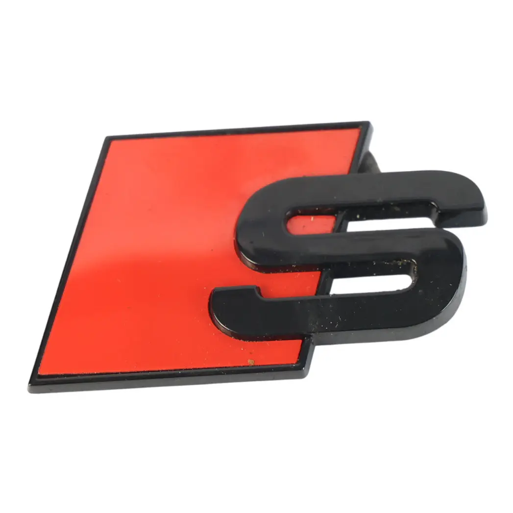 Emblema Maletero Puerta Trasera Adherido Insignia para Audi S4 B8 S5 8T con número de pieza 8T0853735 Audi S4 B8 S5 8T Emblema Maletero Puerta Trasera Adherido Insignia - SKU 8T0853735-1 - Número de pieza 8T0853735