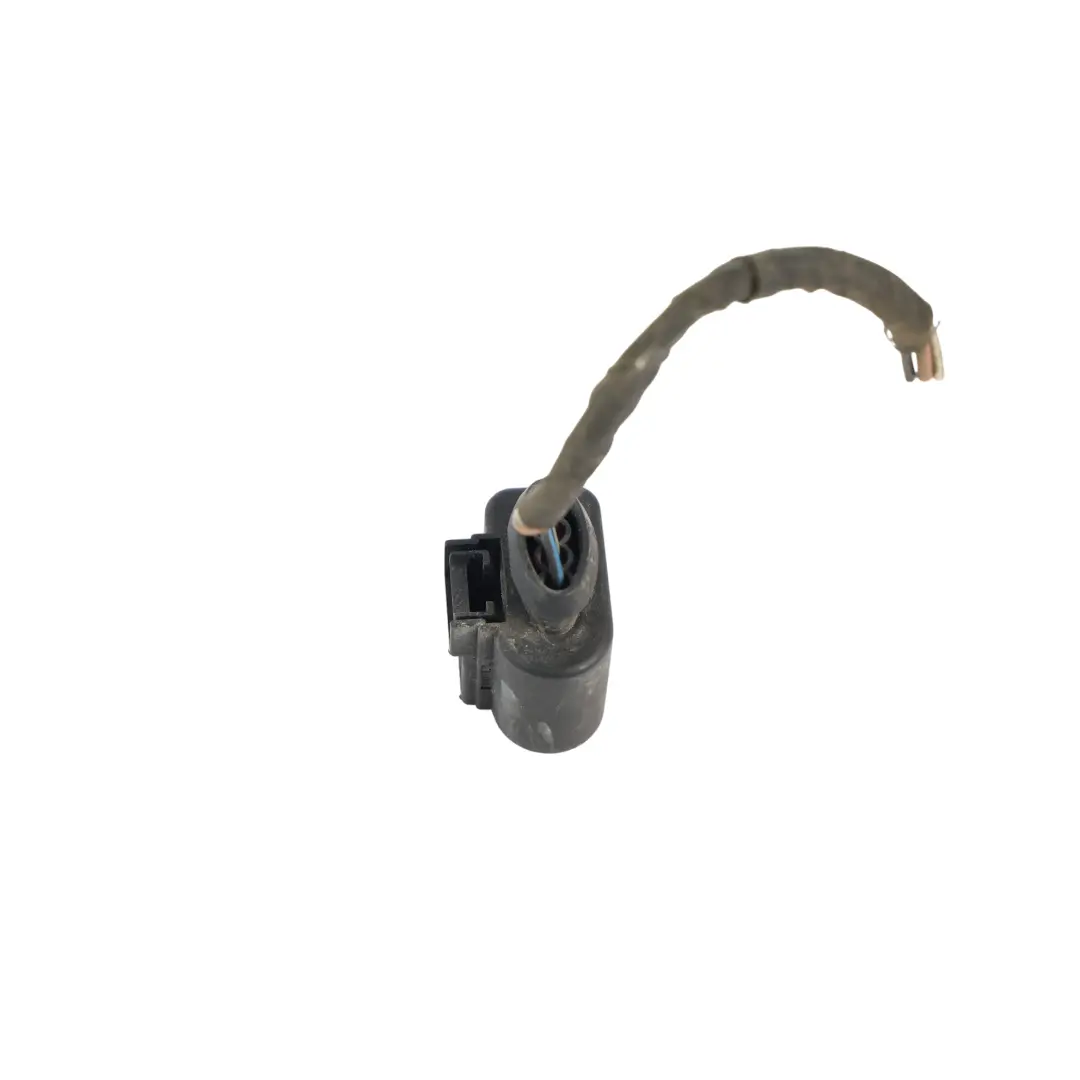 Feu Arrière Extérieur Gauche Câble Prise pour Audi A5 8T à propos du numéro de pièce 8T0945095 Audi A5 8T Feu Arrière Extérieur Gauche Câble Prise - SKU 8T0945095-2 - Numéro de pièce 8T0945095