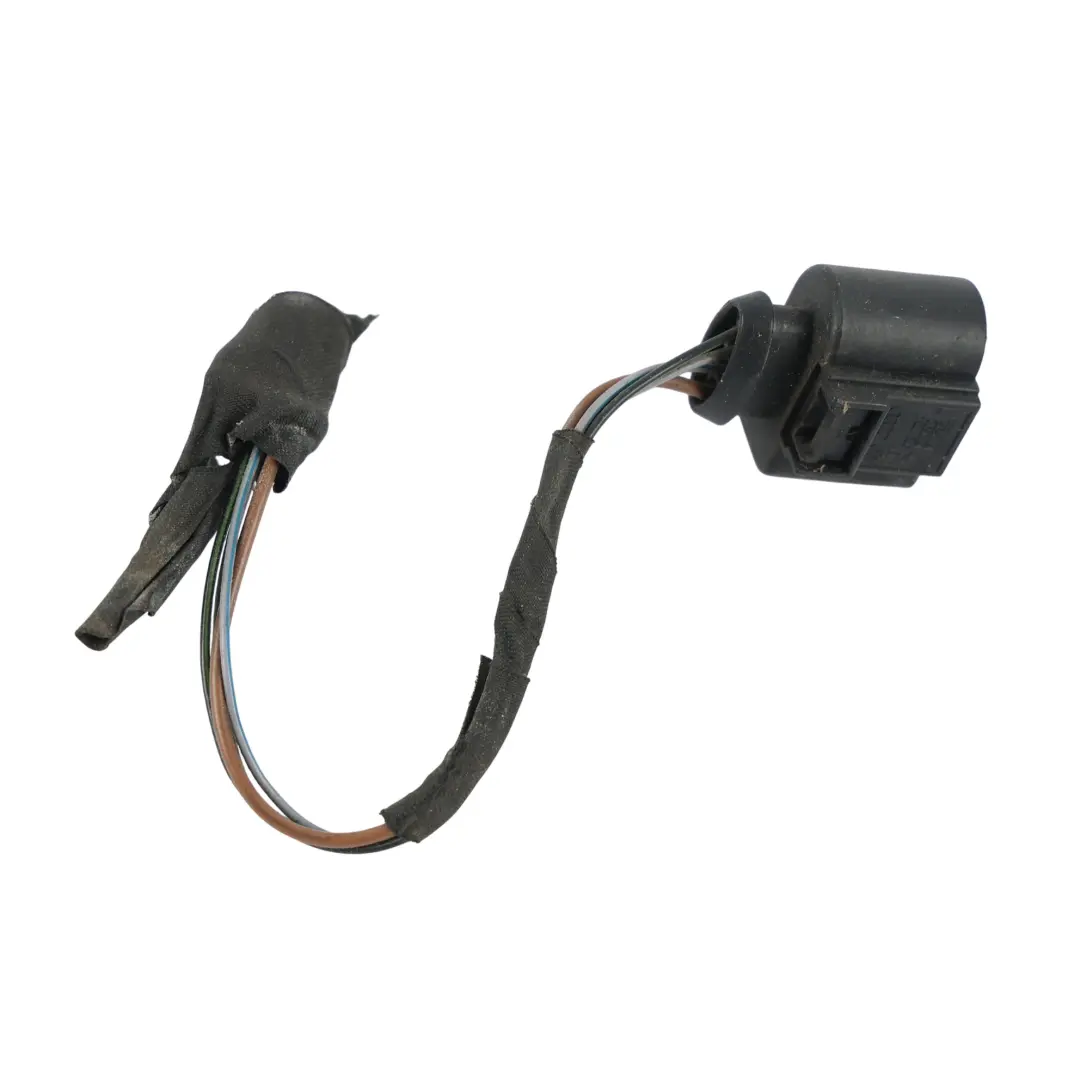 Wiązka Kabli Wtyczka Lampy Tylnej Prawa Zewnętrzna do Audi A5 8T o numerze 8T0945096 Audi A5 8T Wiązka Kabli Wtyczka Lampy Tylnej Prawa Zewnętrzna - SKU 8T0945096-1 - Numer Części 8T0945096