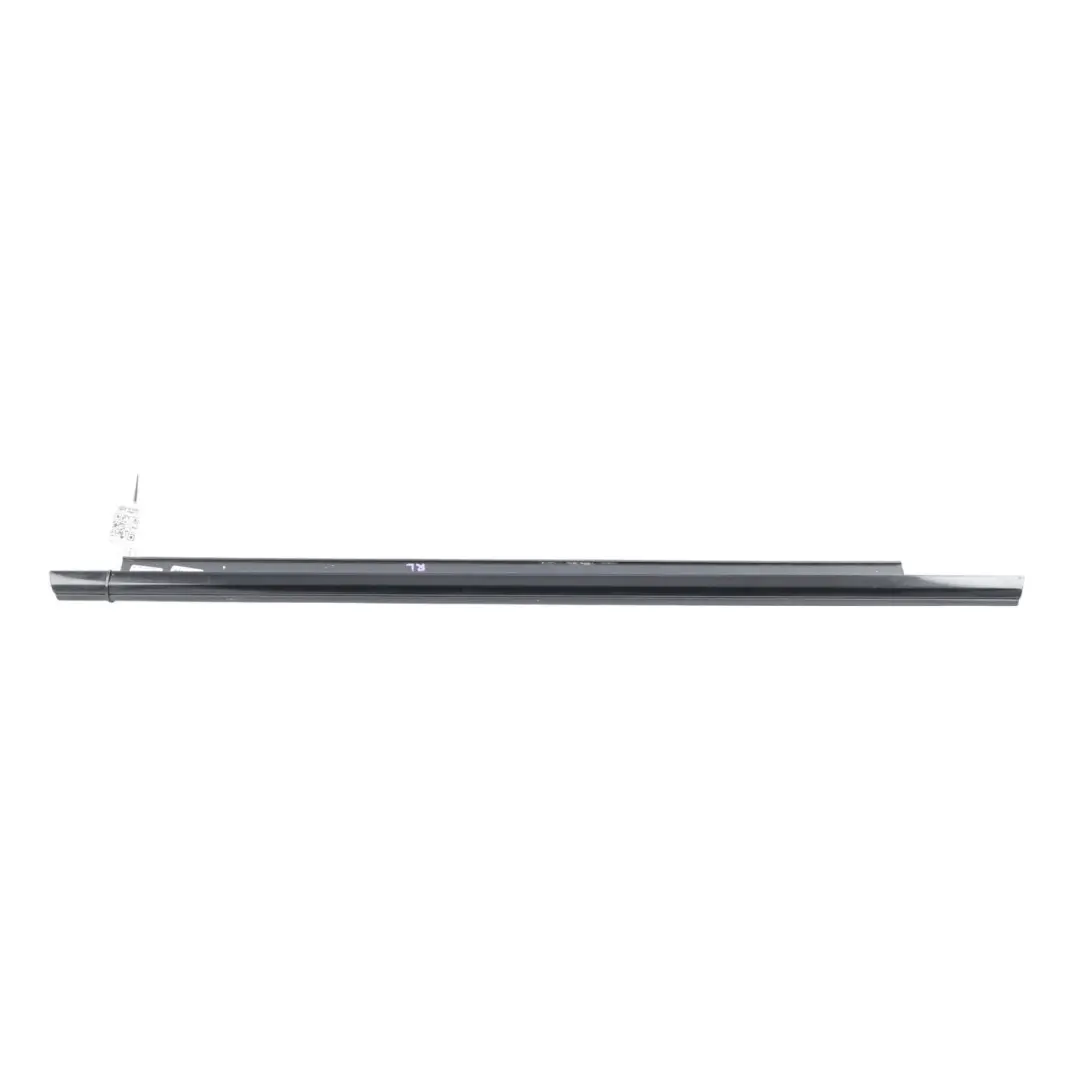 Moldura Tira Ventana Puerta Trasera Izquierda Negro para Audi A5 8T con número de pieza 8T8853763J Audi A5 8T Moldura Tira Ventana Puerta Trasera Izquierda Negro - SKU 8T8853763J - Número de pieza 8T8853763J