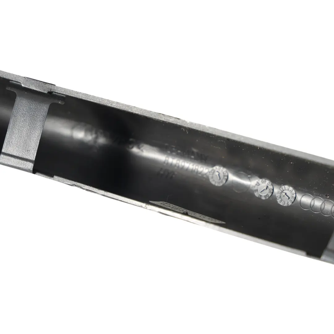 Coupé Embelecedor Cubierta Bisagra Maletero Trasero Derecho para Audi S5 8T con número de pieza 8T8971822 Audi S5 8T Coupé Embelecedor Cubierta Bisagra Maletero Trasero Derecho - SKU 8T8971822 - Número de pieza 8T8971822